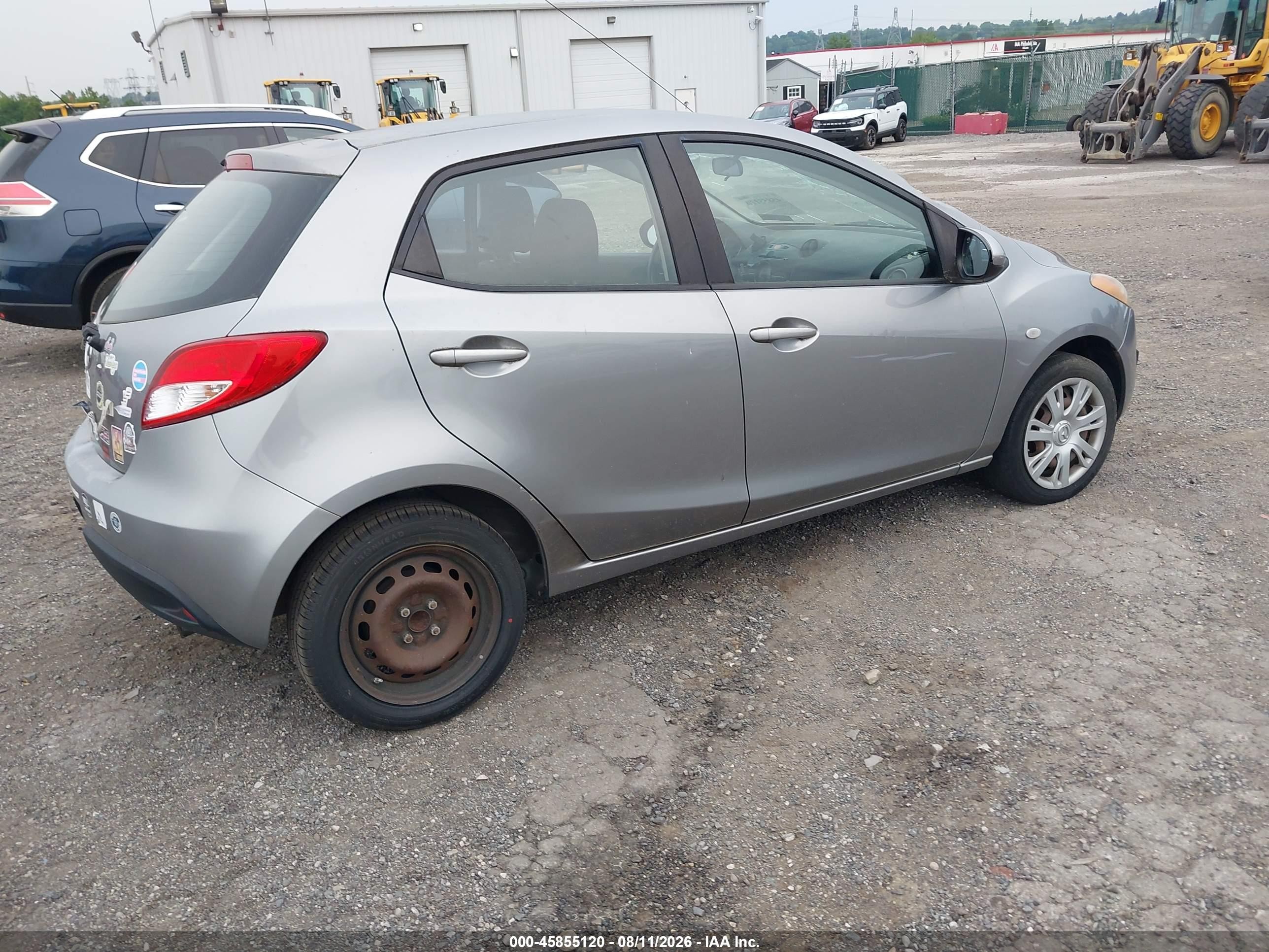 2013 Mazda Mazda2 Sport Gray vin: JM1DE1KYXD0170089