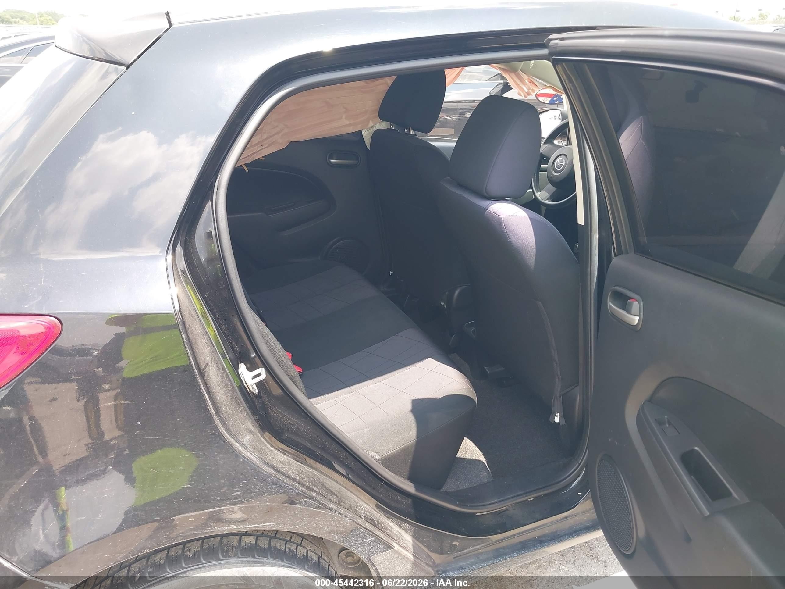 2013 Mazda Mazda2 Sport Black vin: JM1DE1KYXD0170240