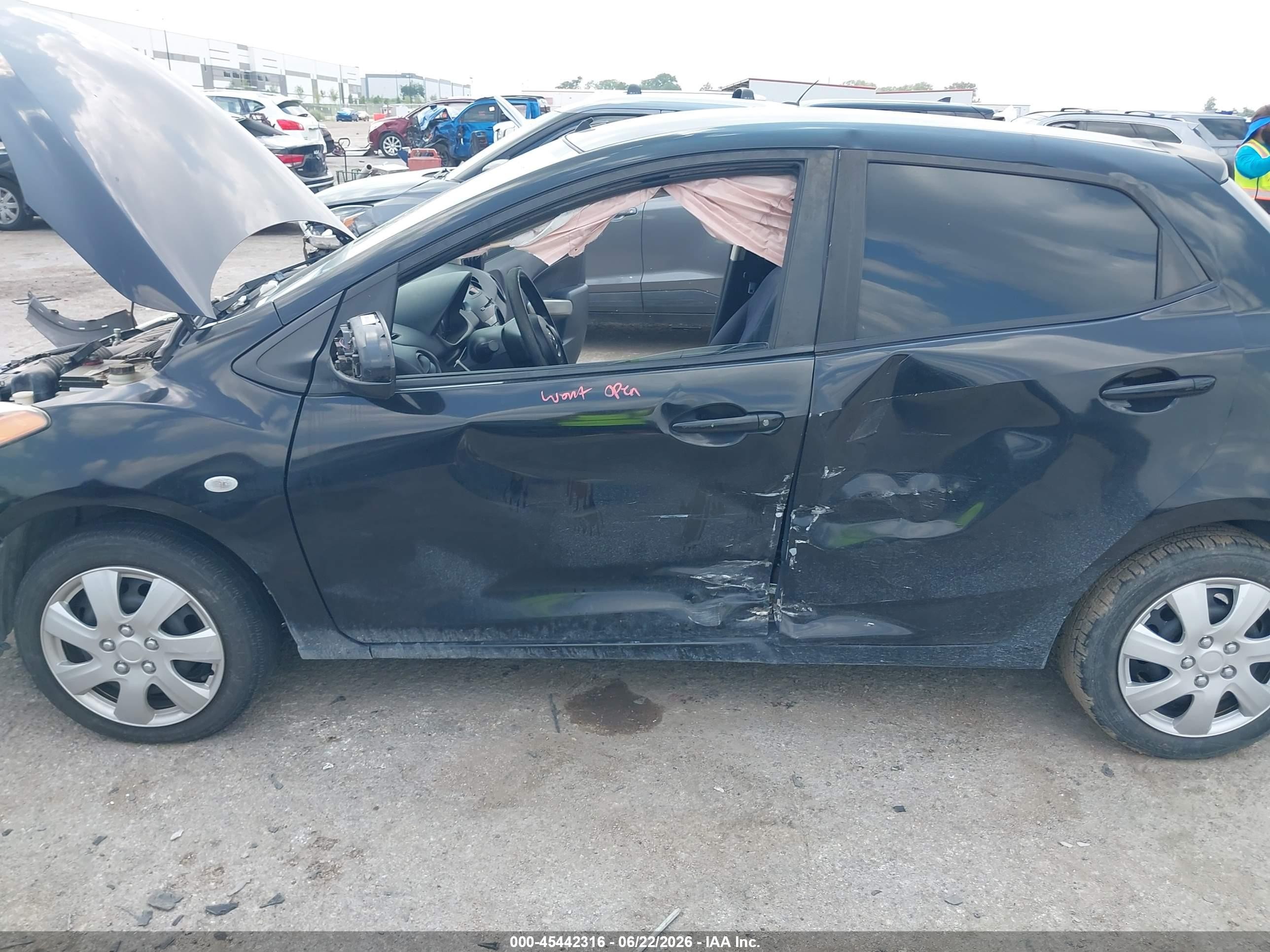 2013 Mazda Mazda2 Sport Black vin: JM1DE1KYXD0170240