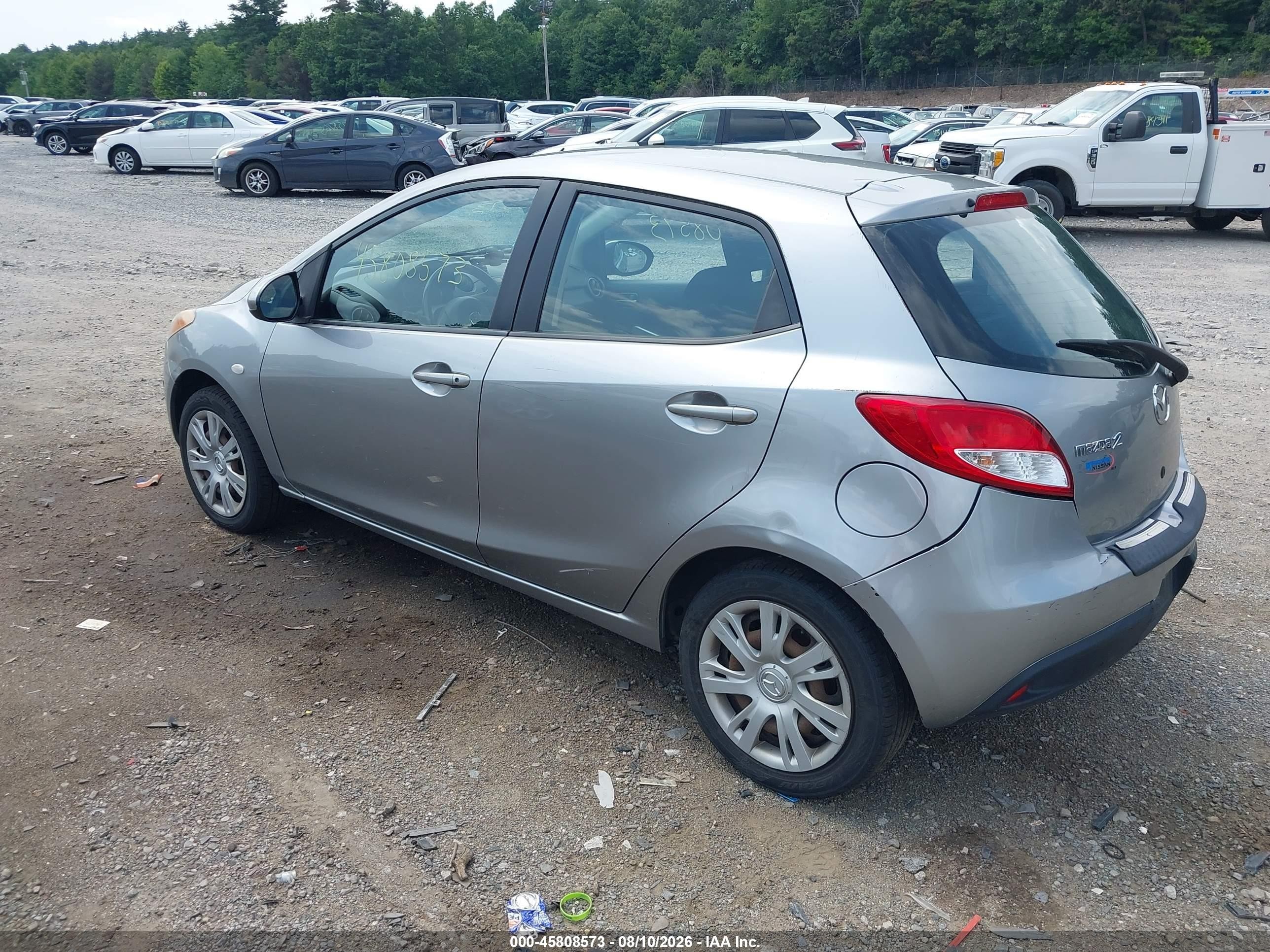 2012 Mazda Mazda2 Sport Silver vin: JM1DE1KZ1C0137036