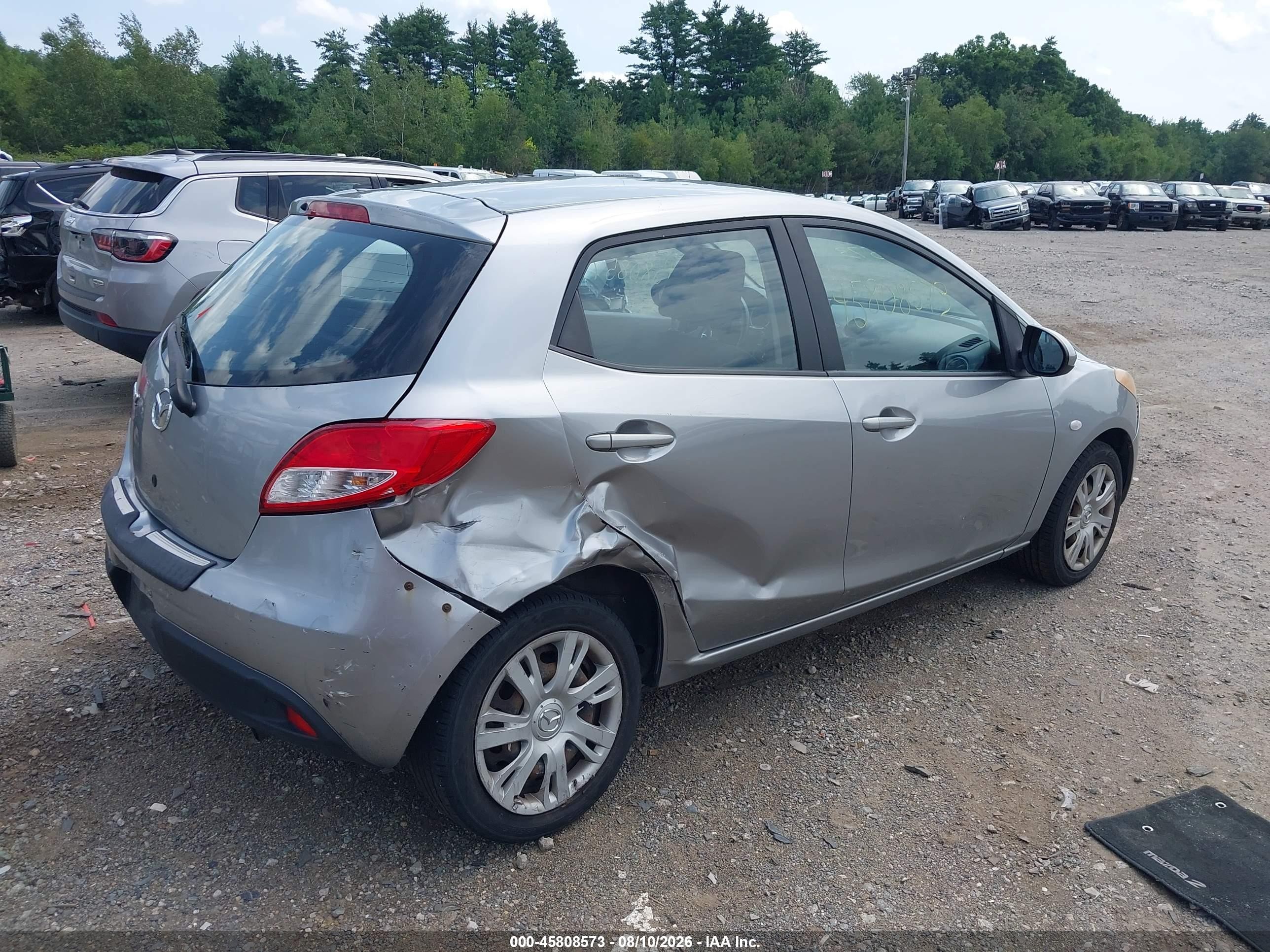2012 Mazda Mazda2 Sport Silver vin: JM1DE1KZ1C0137036