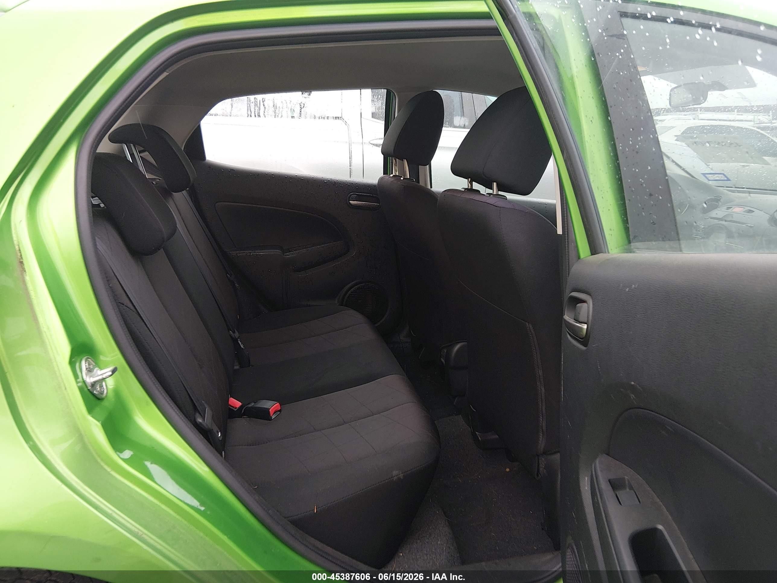 2013 Mazda Mazda2 Sport Зеленый vin: JM1DE1KZ1D0165663