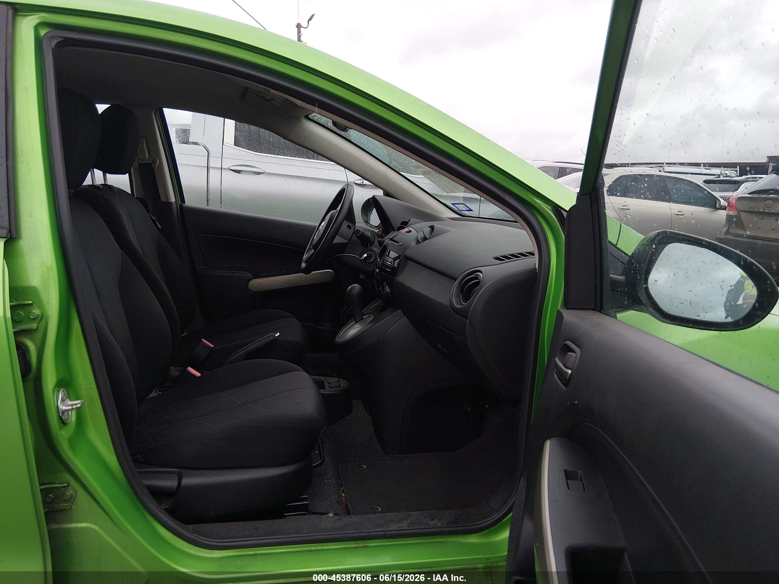 2013 Mazda Mazda2 Sport Зеленый vin: JM1DE1KZ1D0165663