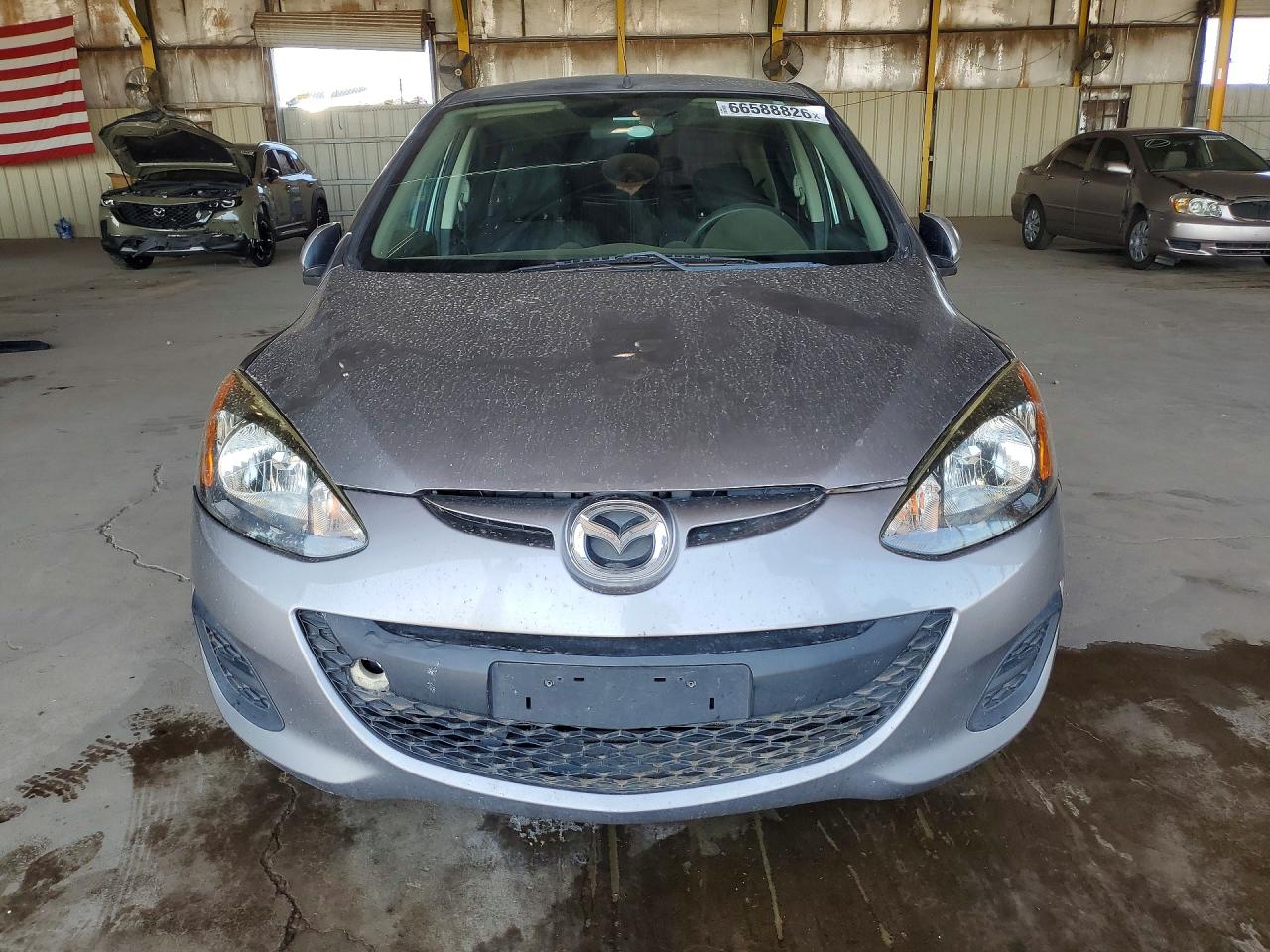 2013 Mazda Mazda2 Silver vin: JM1DE1KZ1D0169261