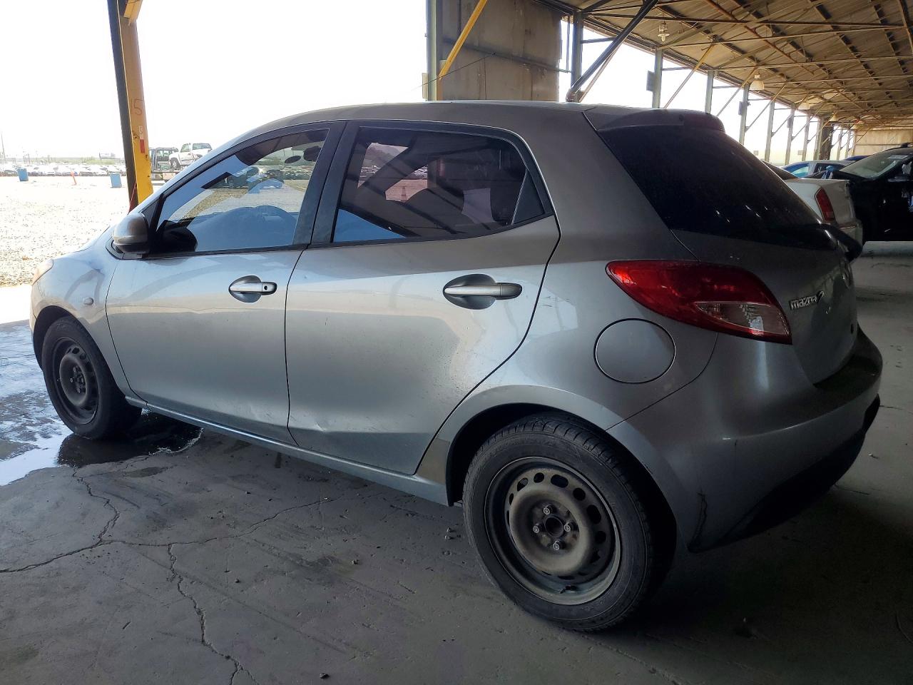 2013 Mazda Mazda2 Silver vin: JM1DE1KZ1D0169261