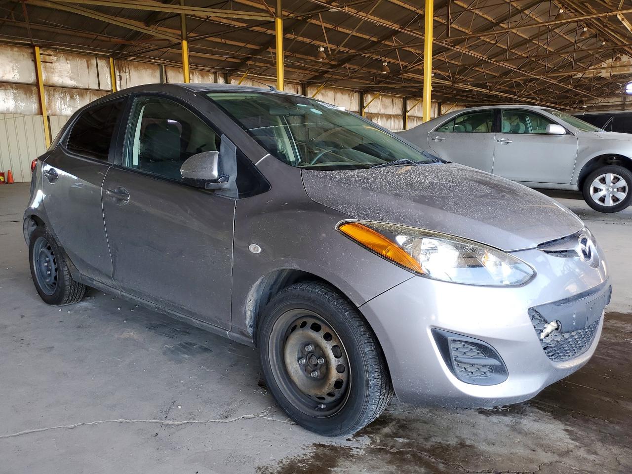 2013 Mazda Mazda2 Silver vin: JM1DE1KZ1D0169261
