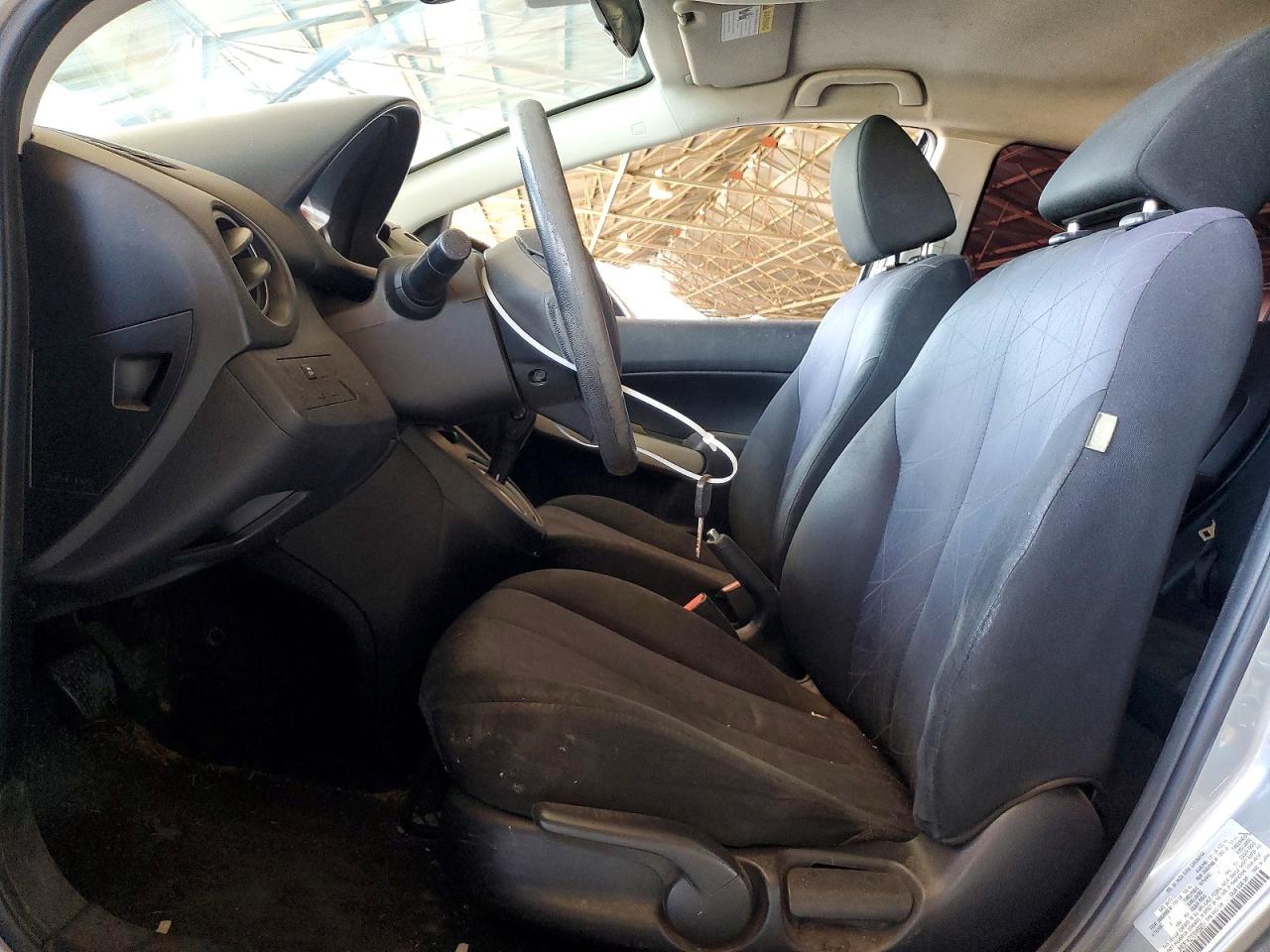2013 Mazda Mazda2 Silver vin: JM1DE1KZ1D0169261
