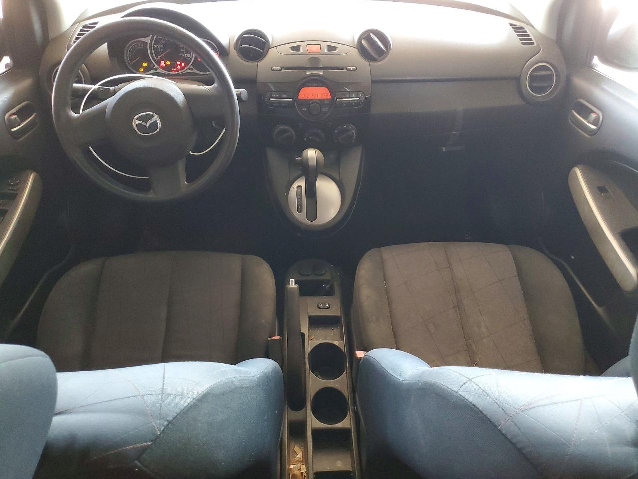 2013 Mazda Mazda2 Silver vin: JM1DE1KZ1D0169261
