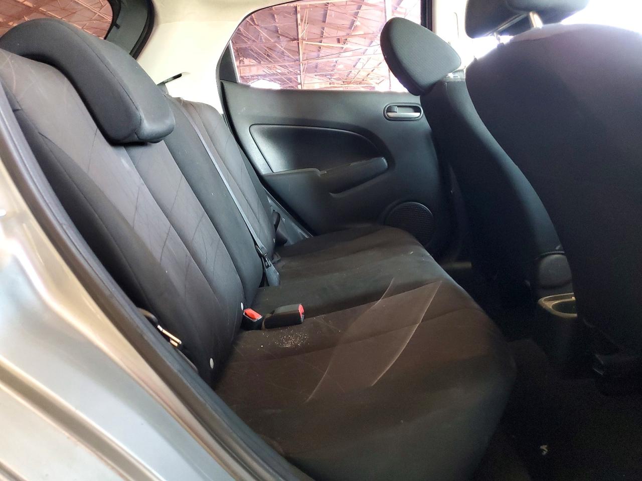 2013 Mazda Mazda2 Silver vin: JM1DE1KZ1D0169261