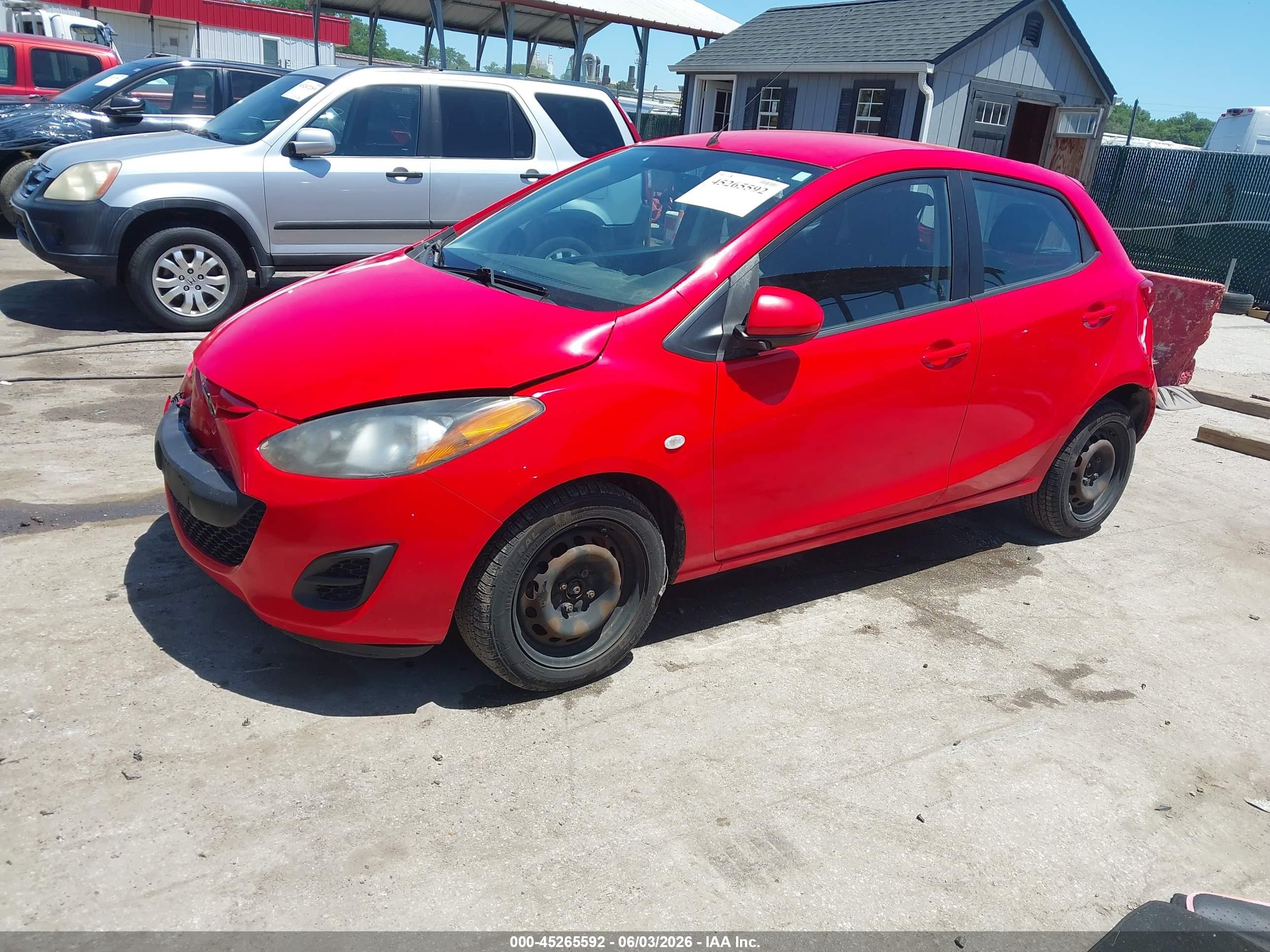 2013 Mazda Mazda2 Sport Red vin: JM1DE1KZ1D0169888
