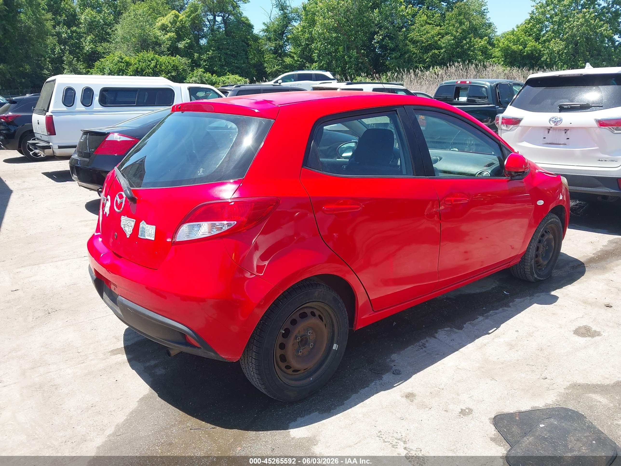 2013 Mazda Mazda2 Sport Red vin: JM1DE1KZ1D0169888
