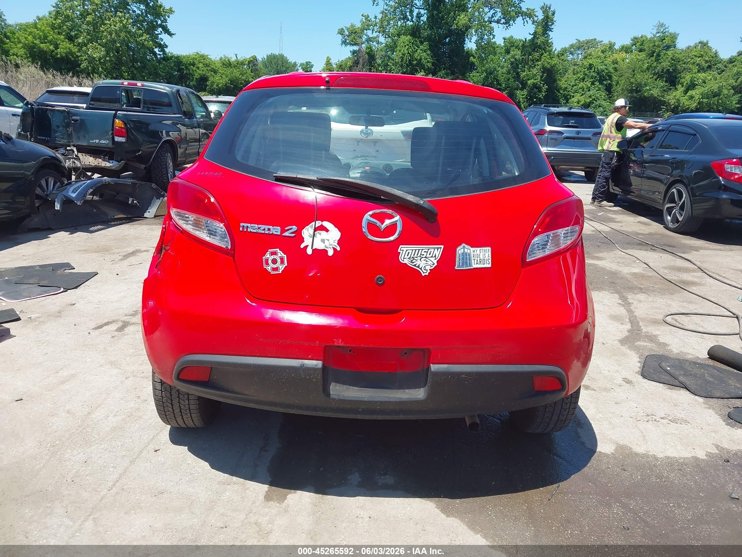 2013 Mazda Mazda2 Sport Red vin: JM1DE1KZ1D0169888