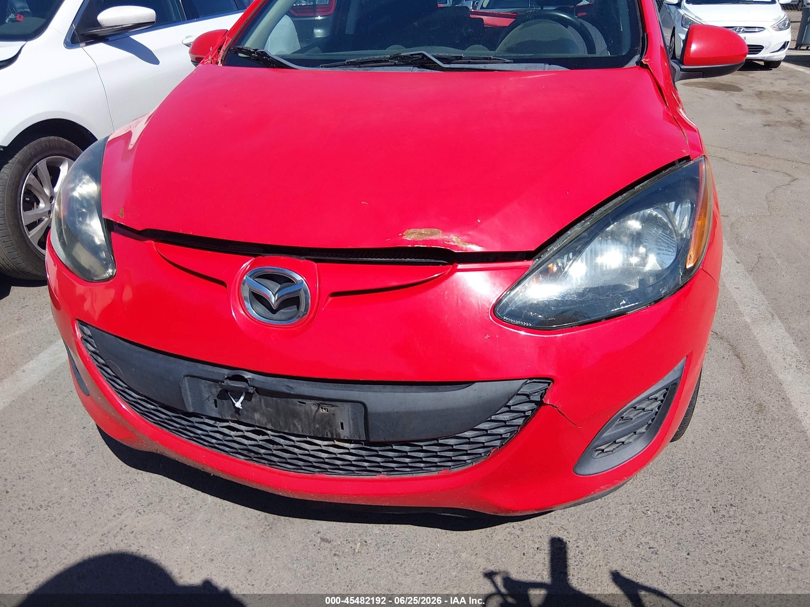 2013 Mazda Mazda2 Sport Red vin: JM1DE1KZ2D0169270