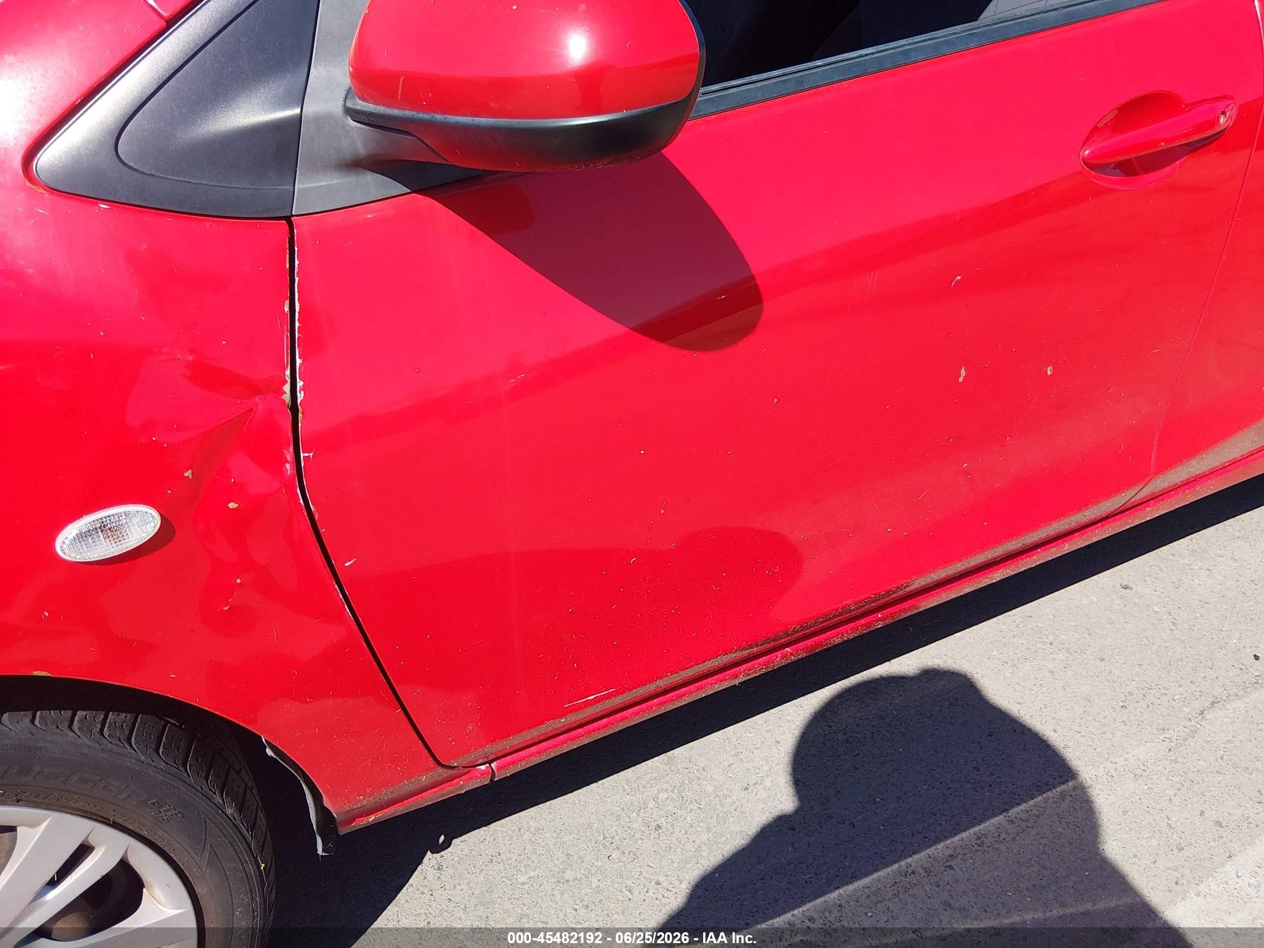 2013 Mazda Mazda2 Sport Red vin: JM1DE1KZ2D0169270