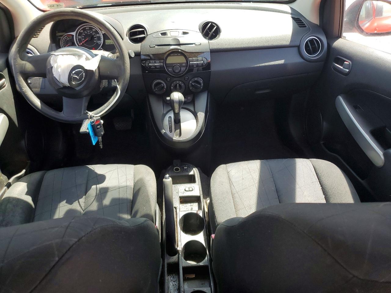 2014 Mazda Mazda2 Sport Красный vin: JM1DE1KZ3E0183258