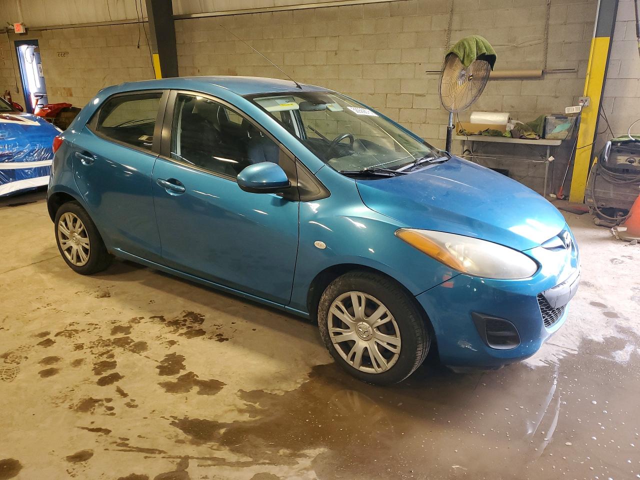 2012 Mazda Mazda2 Blue vin: JM1DE1KZ4C0140948