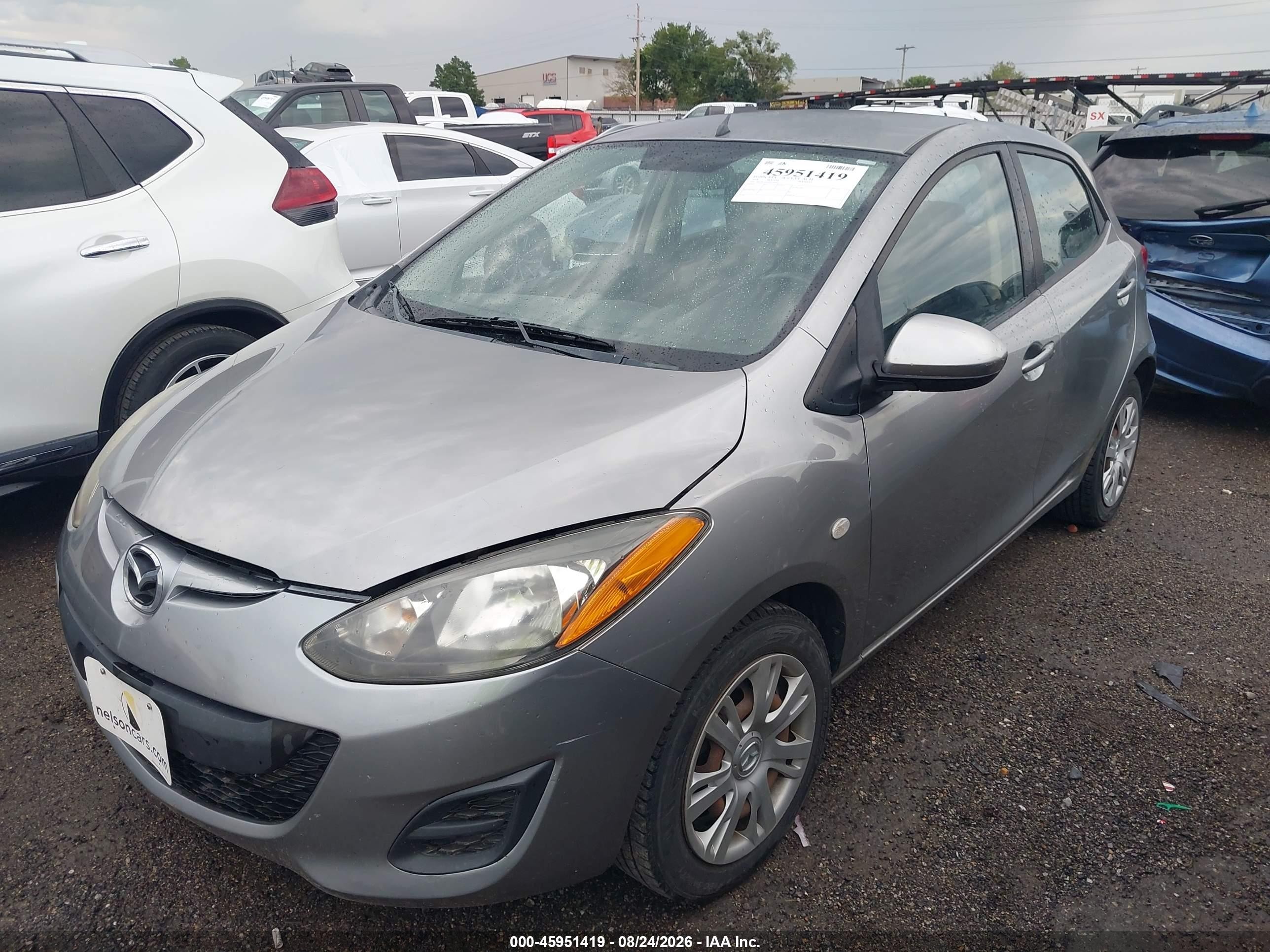 2014 Mazda Mazda2 Sport Серебряный vin: JM1DE1KZ4E0179302
