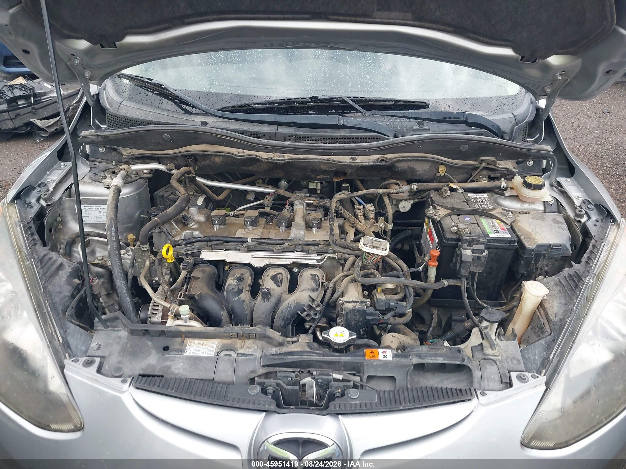 2014 Mazda Mazda2 Sport Серебряный vin: JM1DE1KZ4E0179302