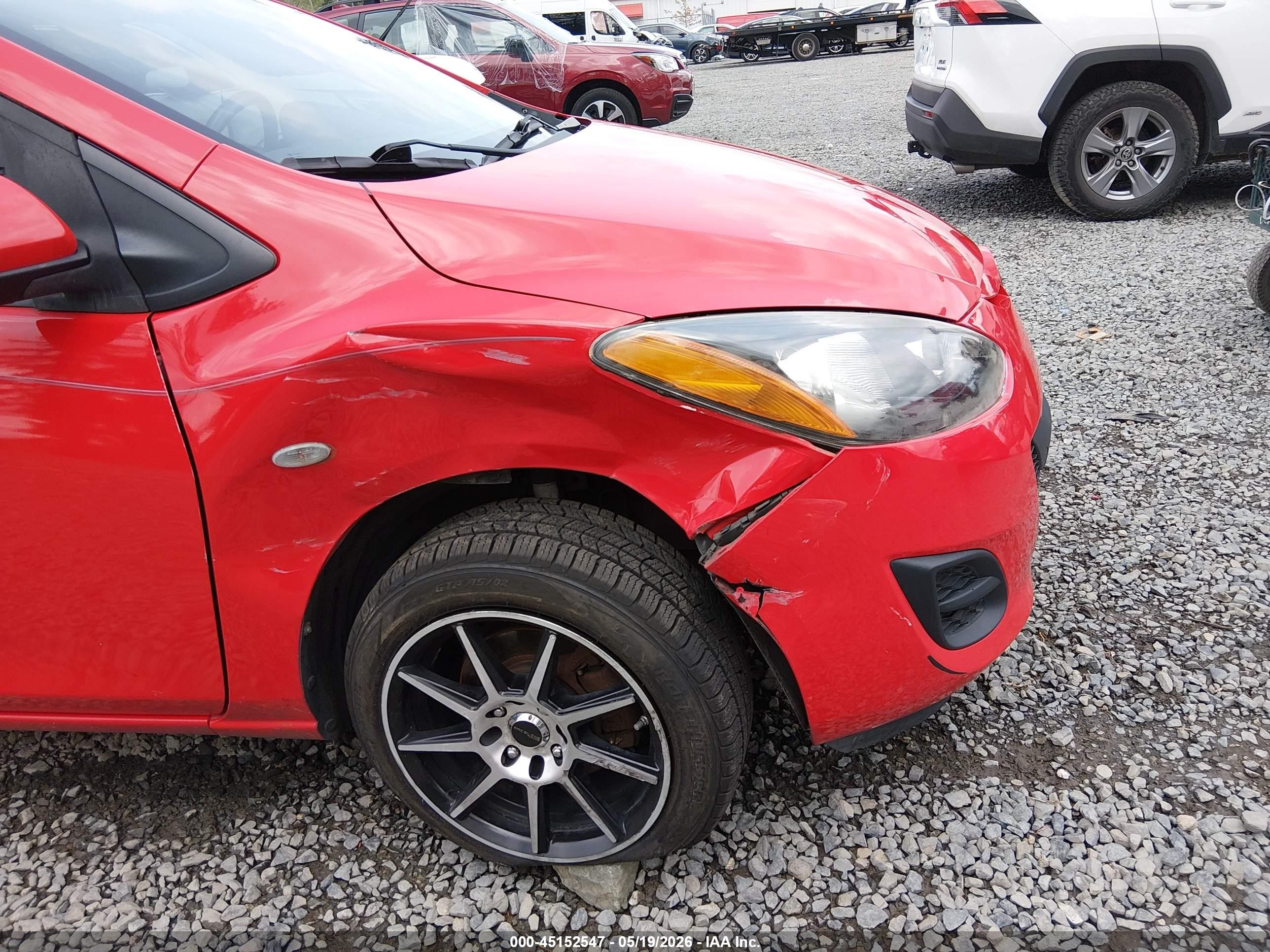 2012 Mazda Mazda2 Sport Red vin: JM1DE1KZ5C0131644