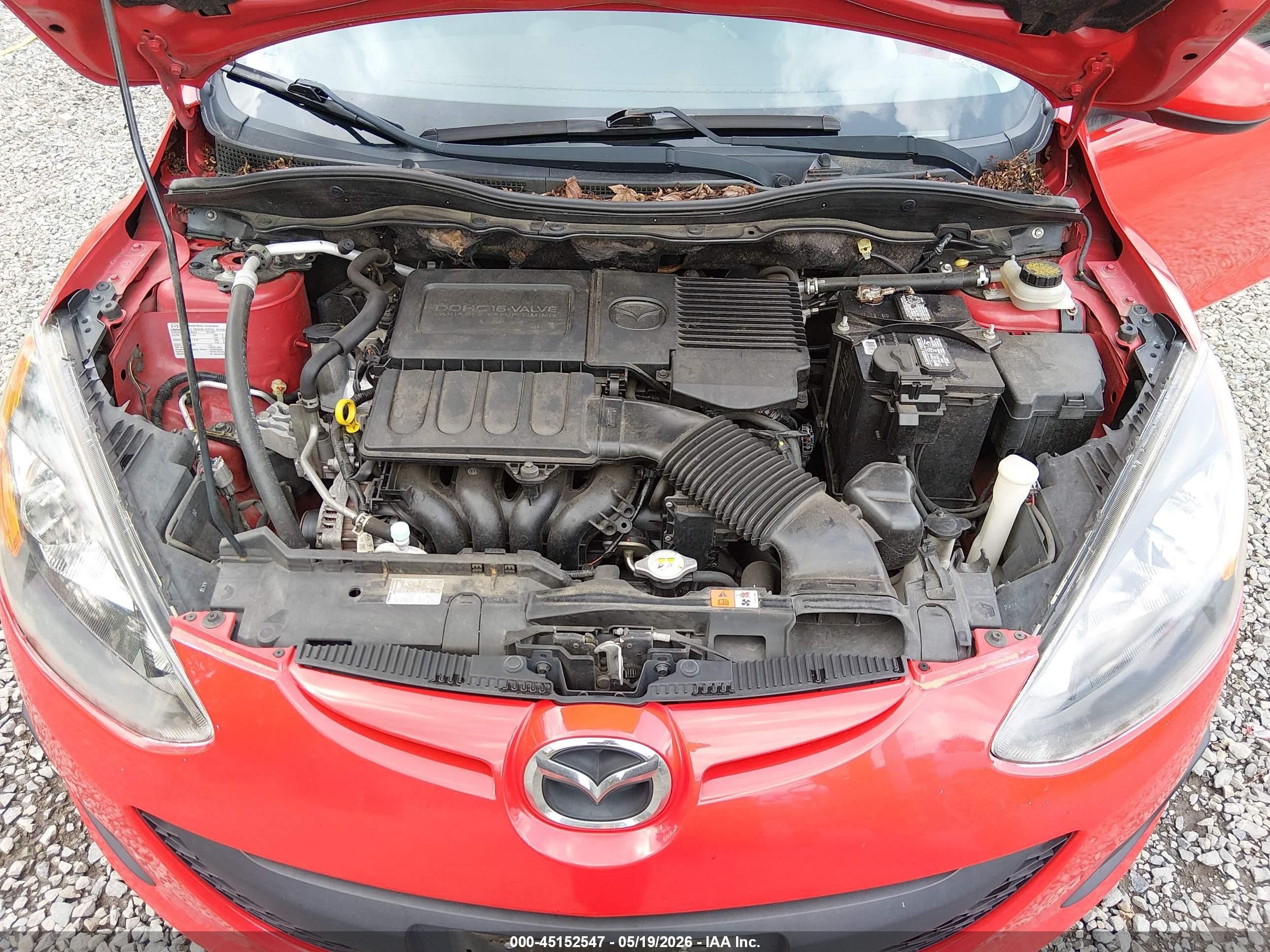 2012 Mazda Mazda2 Sport Red vin: JM1DE1KZ5C0131644