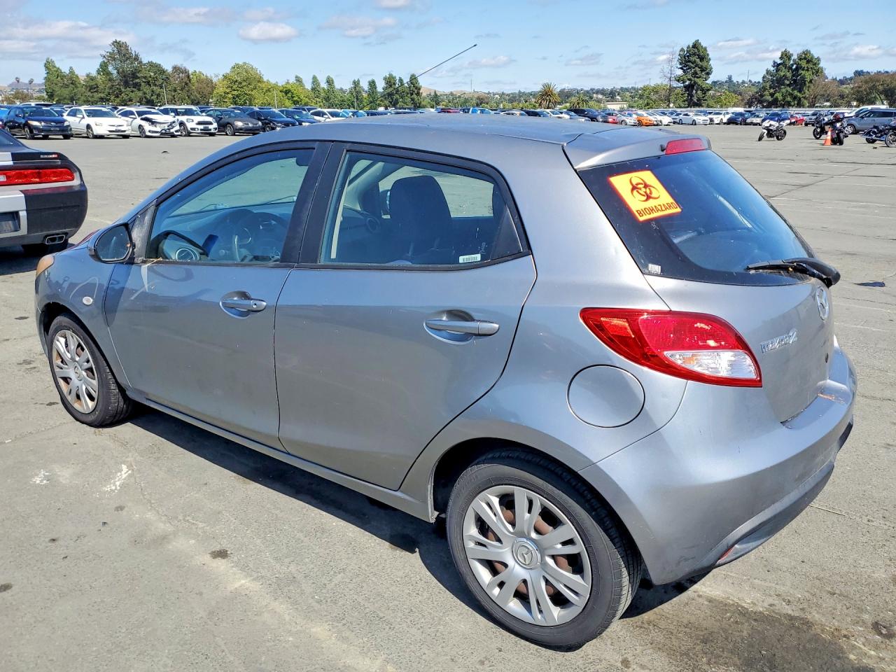 2014 Mazda Mazda2 Sport Серый vin: JM1DE1KZ5E0179034