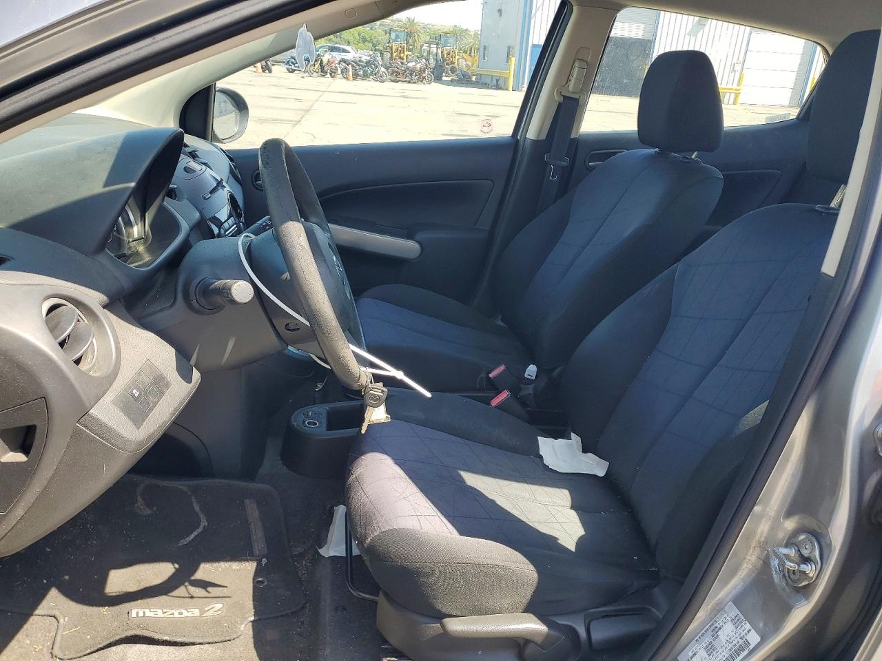 2014 Mazda Mazda2 Sport Серый vin: JM1DE1KZ5E0179034