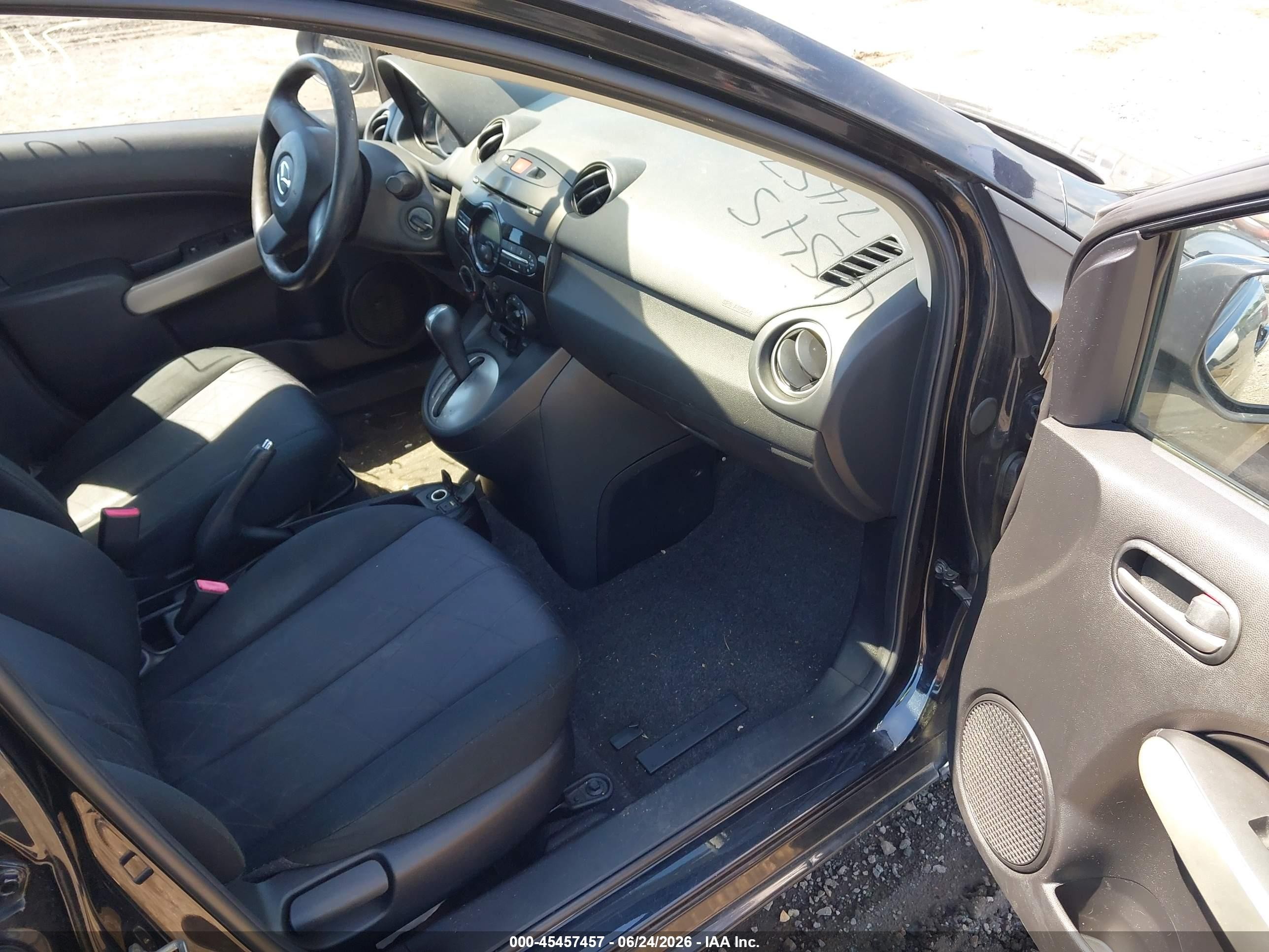 2014 Mazda Mazda2 Sport Black vin: JM1DE1KZ5E0181219