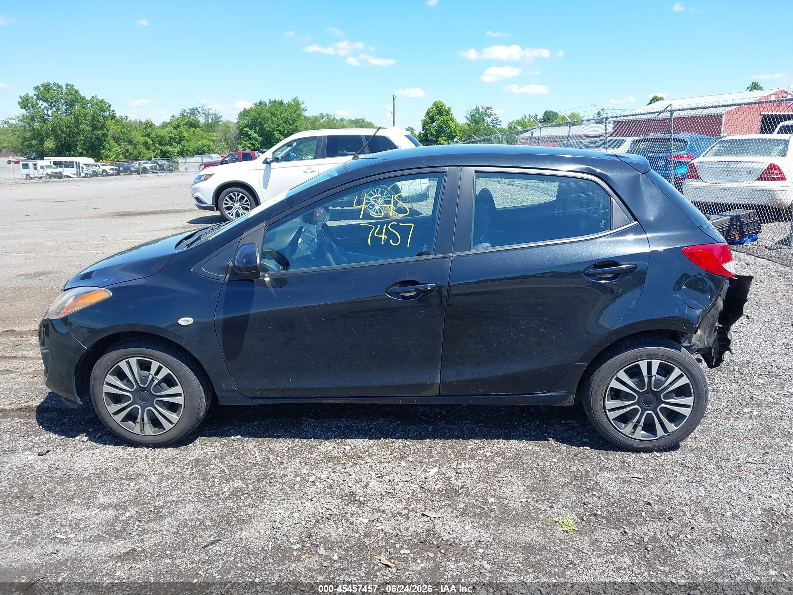 2014 Mazda Mazda2 Sport Black vin: JM1DE1KZ5E0181219