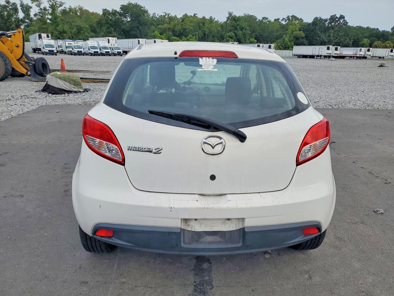 2012 Mazda Mazda2 White vin: JM1DE1KZ6C0133810