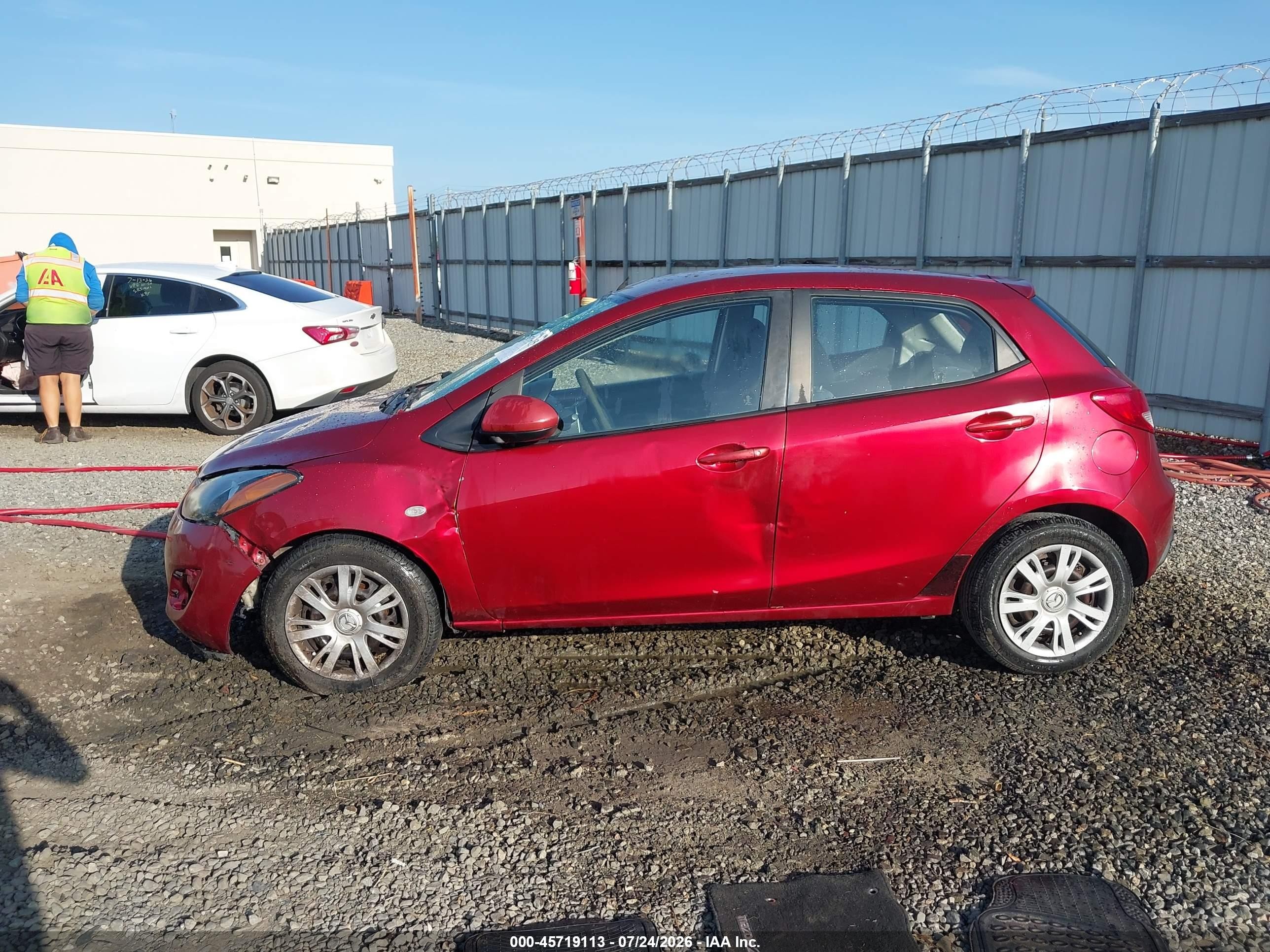 2014 Mazda Mazda2 Sport Maroon vin: JM1DE1KZ6E0173632