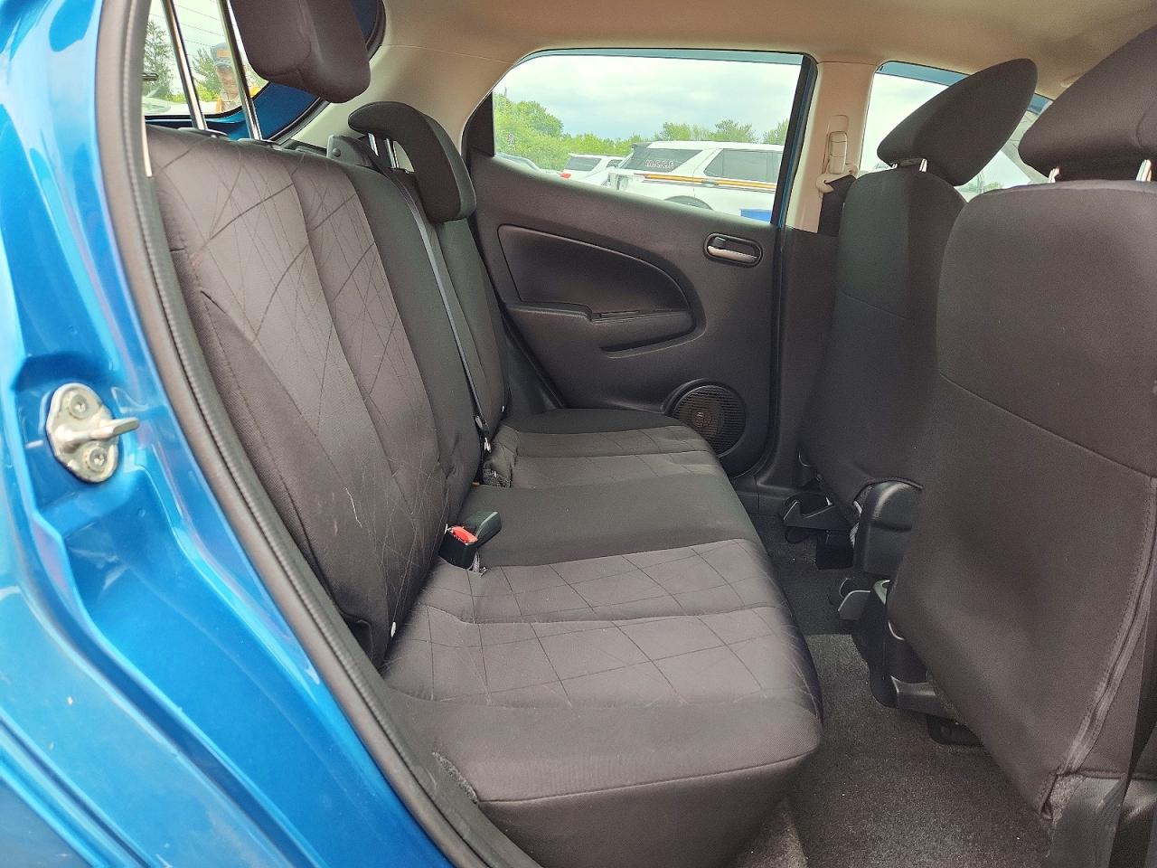 2012 Mazda Mazda2 Blue vin: JM1DE1KZ7C0147103