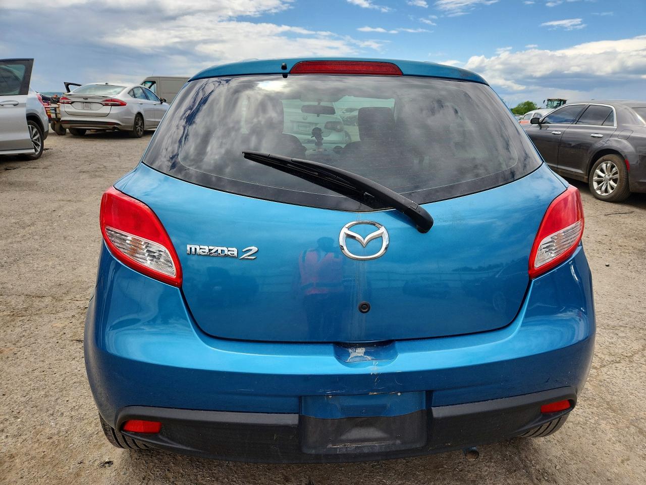 2012 Mazda Mazda2 Blue vin: JM1DE1KZ7C0147103