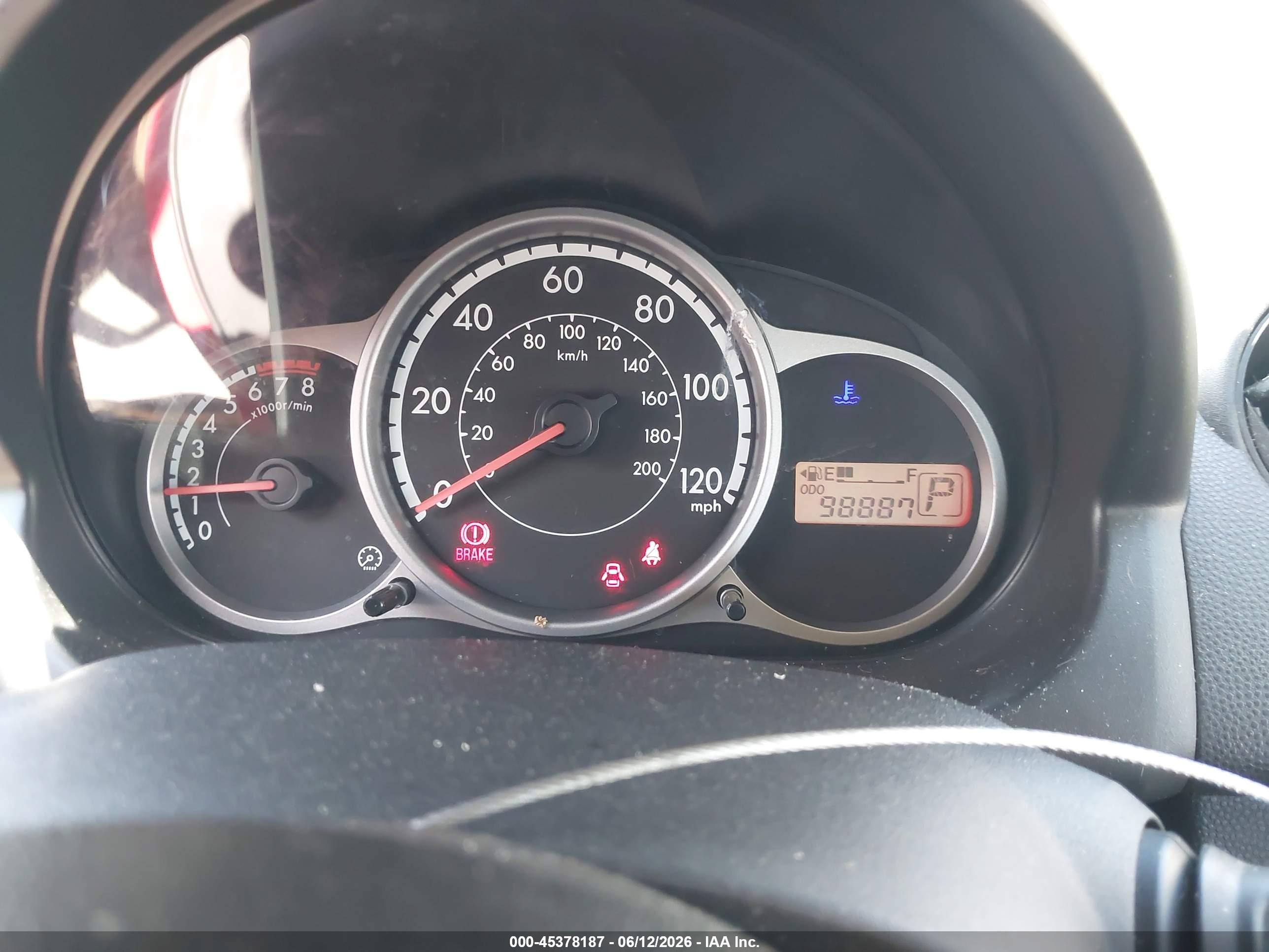 2014 Mazda Mazda2 Sport Red vin: JM1DE1KZ7E0171677