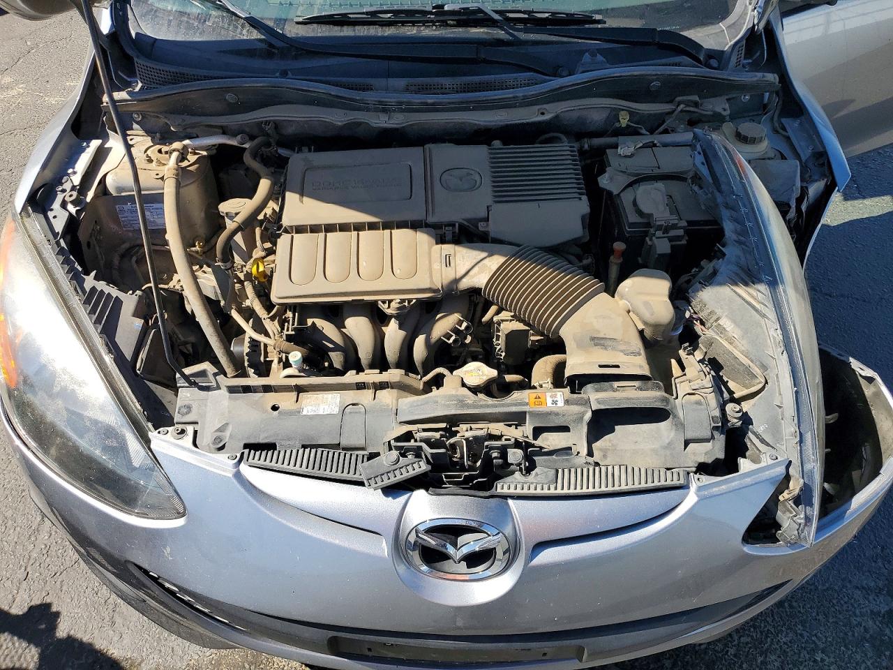 2014 Mazda Mazda2 Sport Gray vin: JM1DE1KZ7E0172974