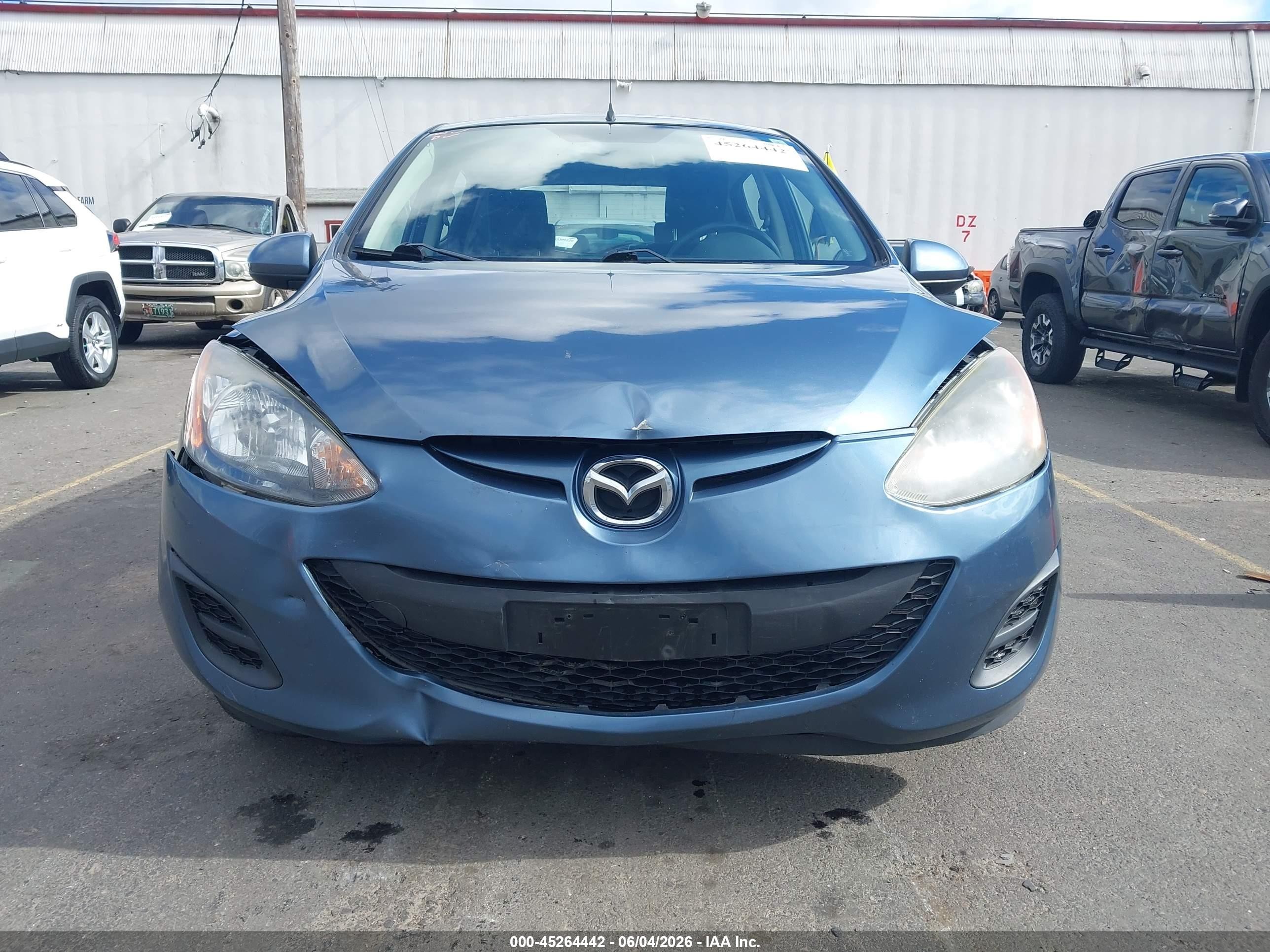 2014 Mazda Mazda2 Sport Blue vin: JM1DE1KZ7E0175504