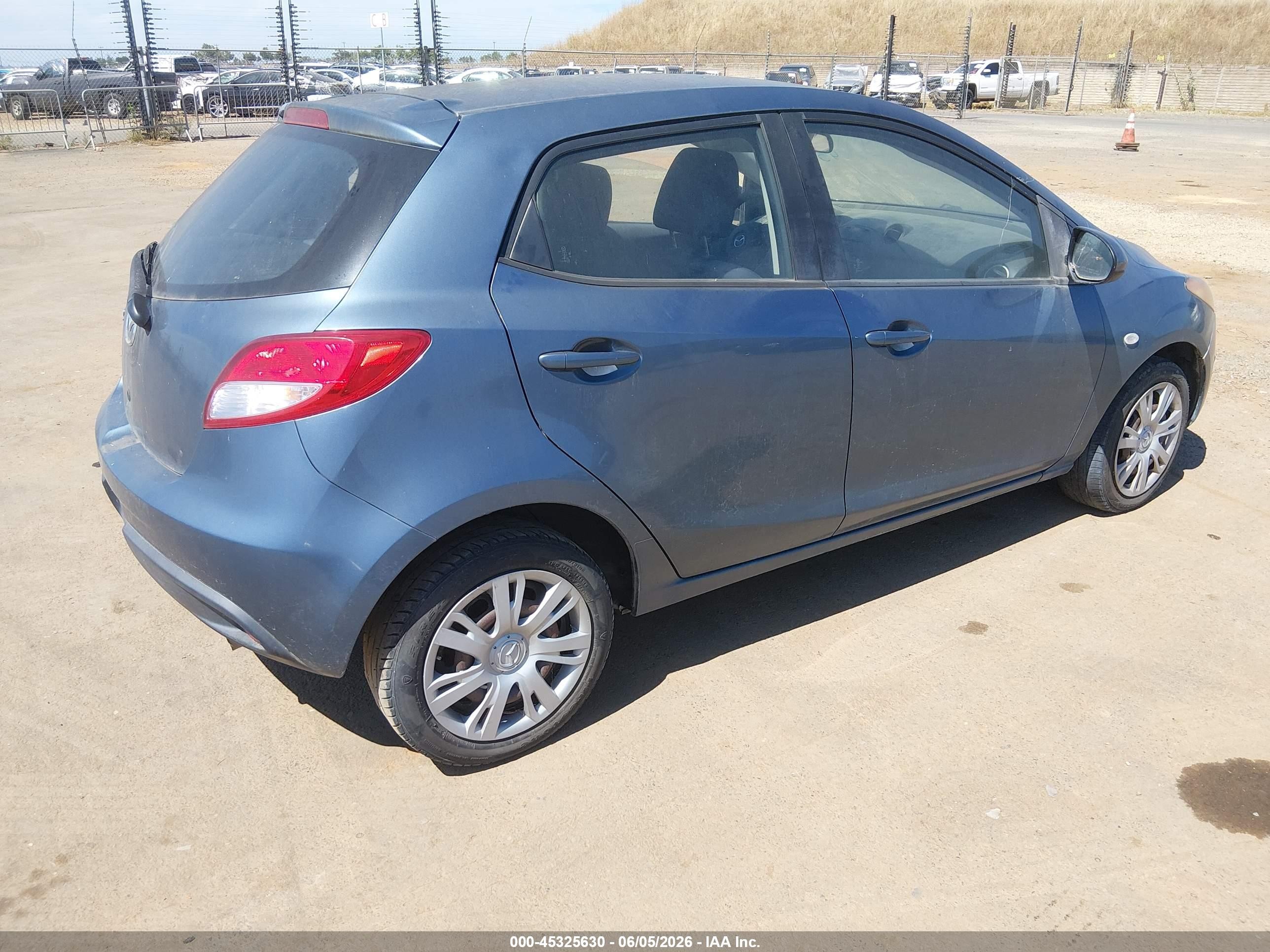 2014 Mazda Mazda2 Sport Blue vin: JM1DE1KZ7E0176264