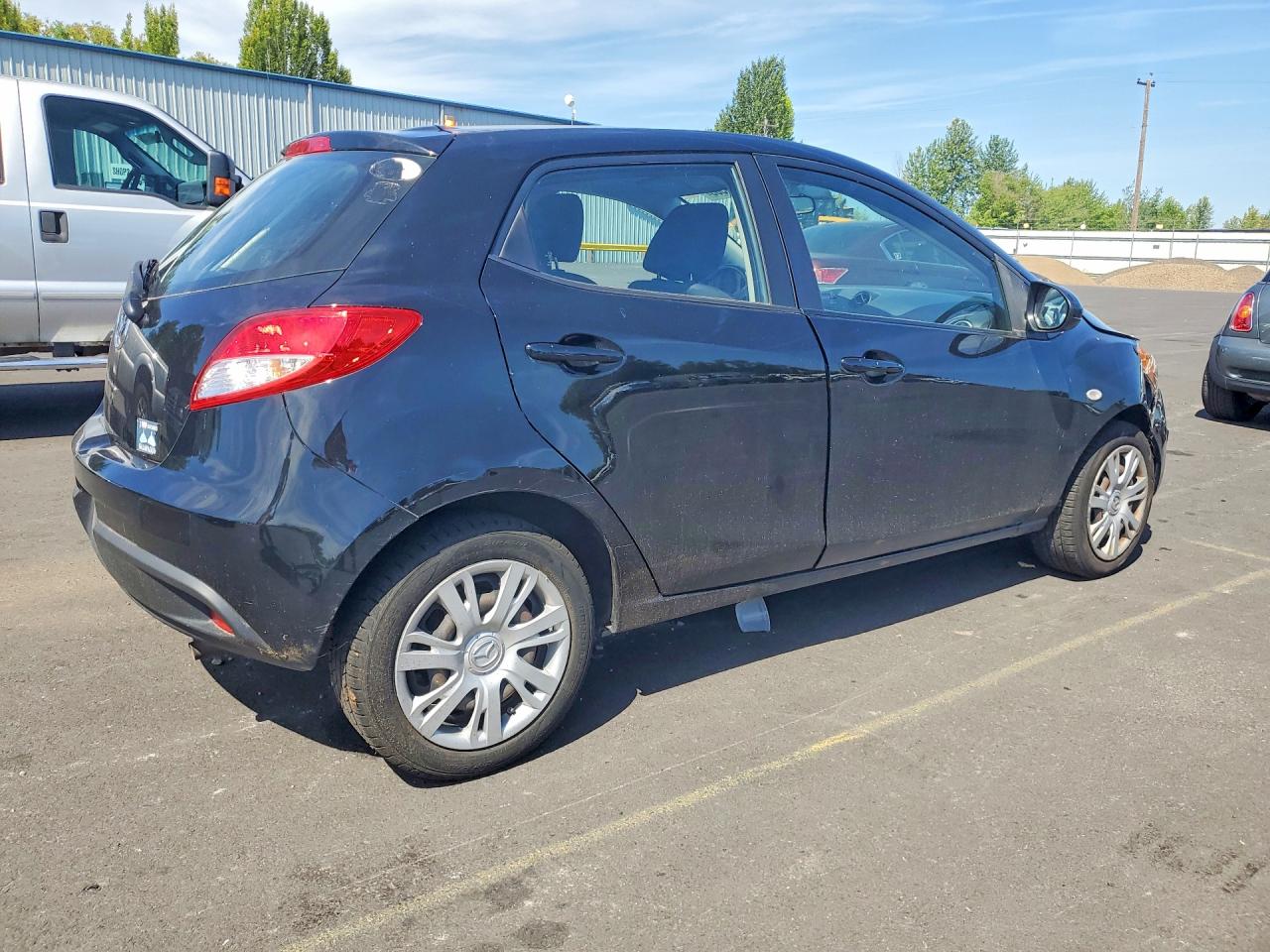 2012 Mazda Mazda2 Черный vin: JM1DE1KZ8C0147272