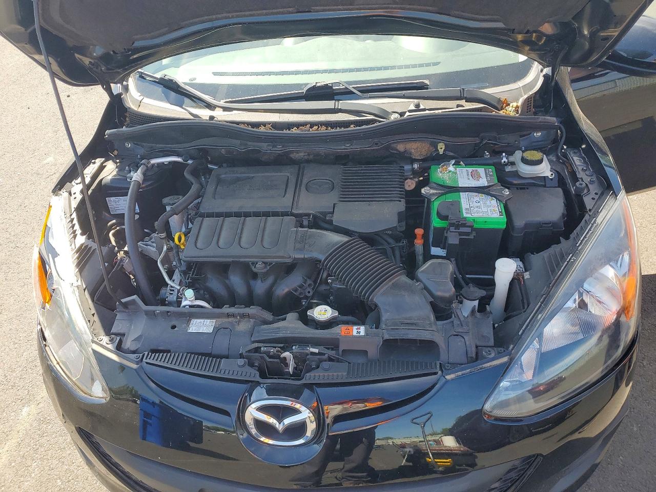 2012 Mazda Mazda2 Черный vin: JM1DE1KZ8C0147272