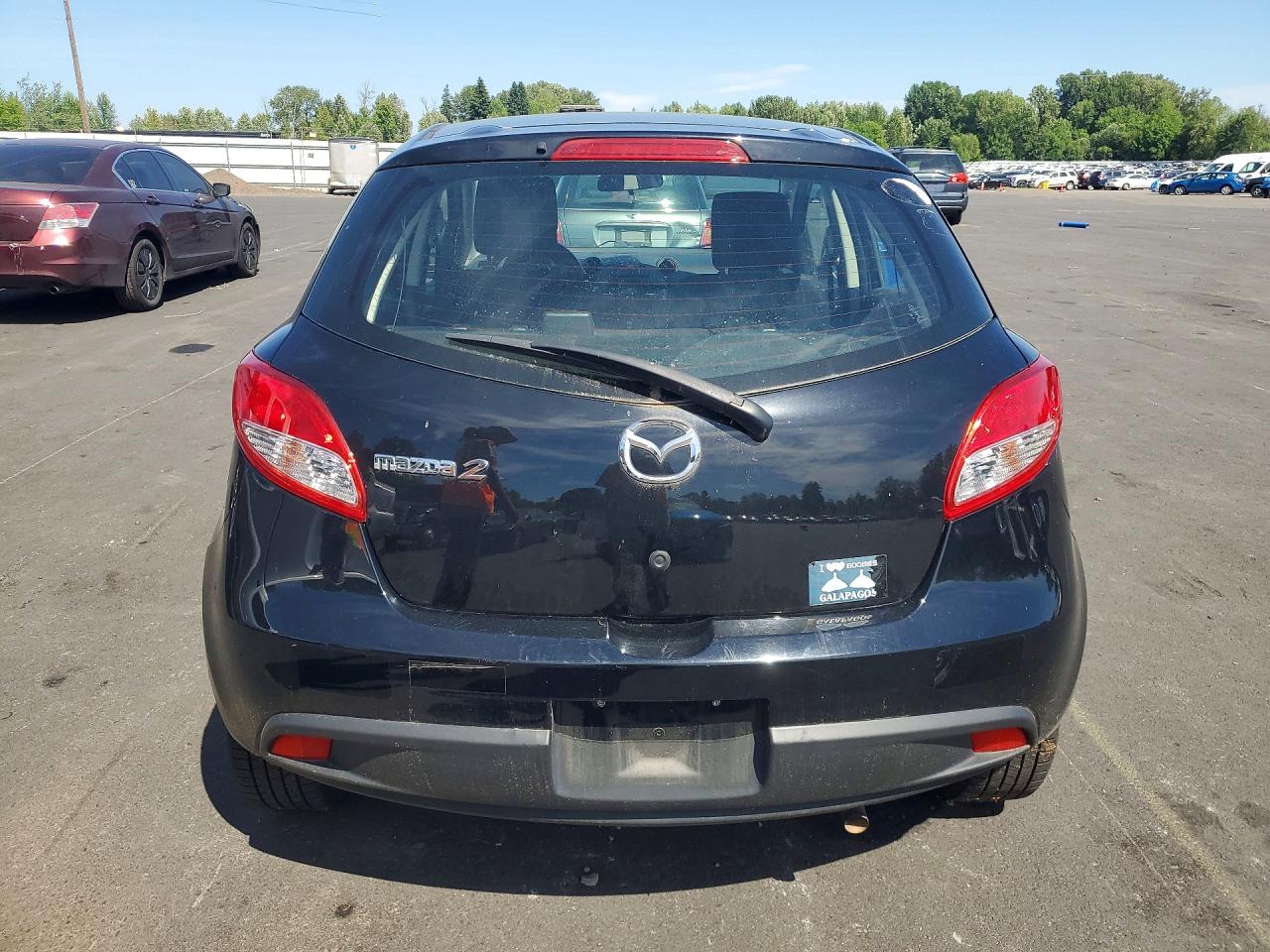 2012 Mazda Mazda2 Черный vin: JM1DE1KZ8C0147272