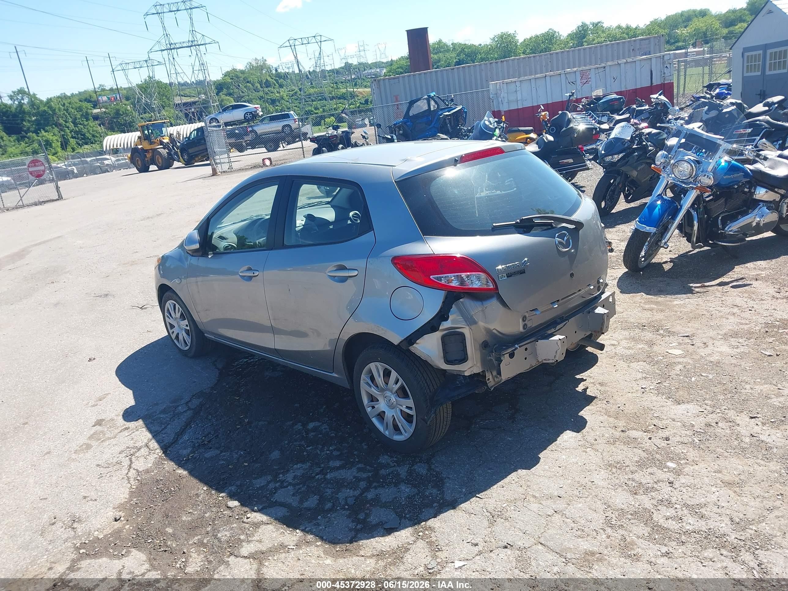 2013 Mazda Mazda2 Sport Gray vin: JM1DE1KZ9D0165541