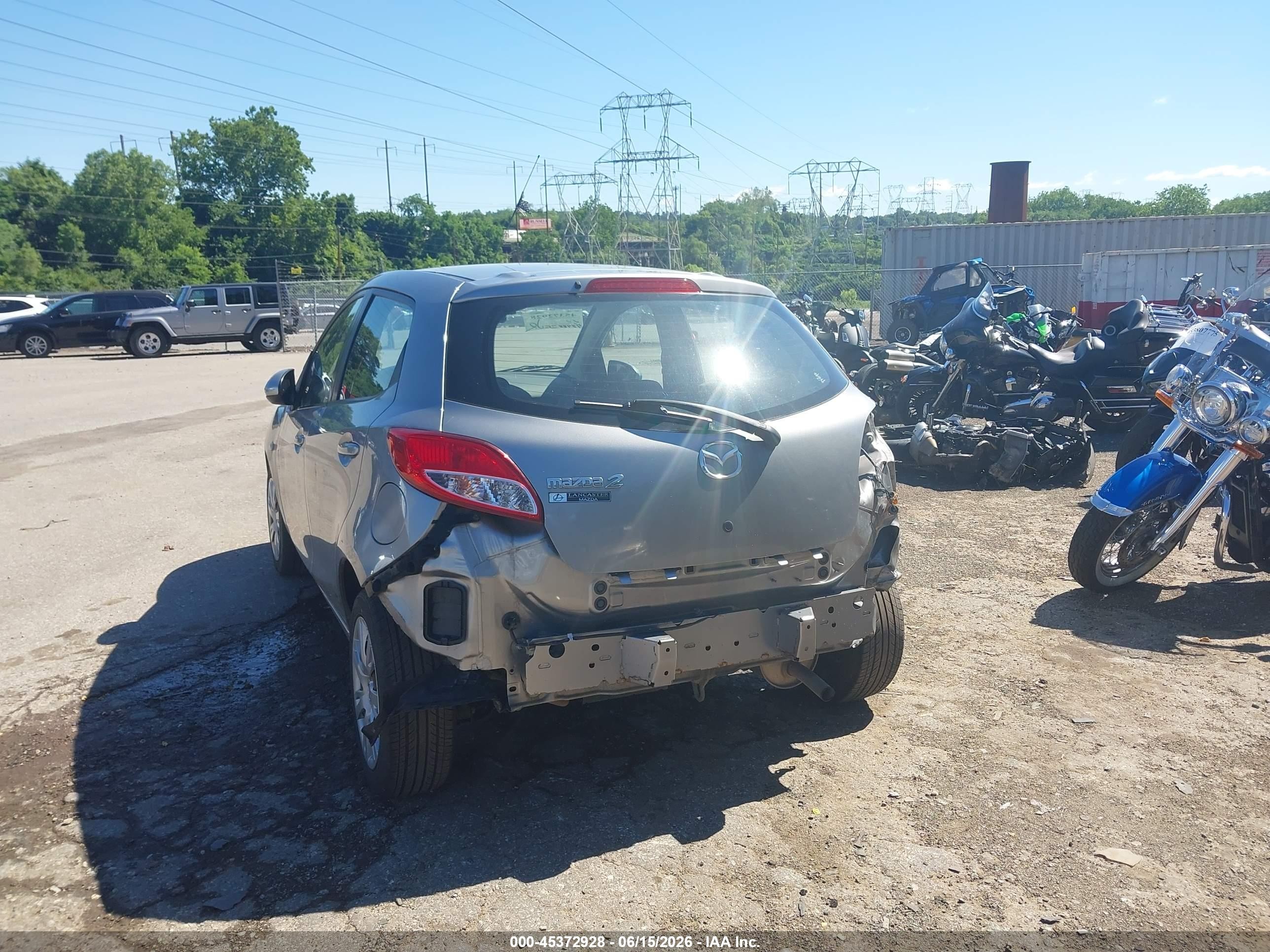 2013 Mazda Mazda2 Sport Gray vin: JM1DE1KZ9D0165541