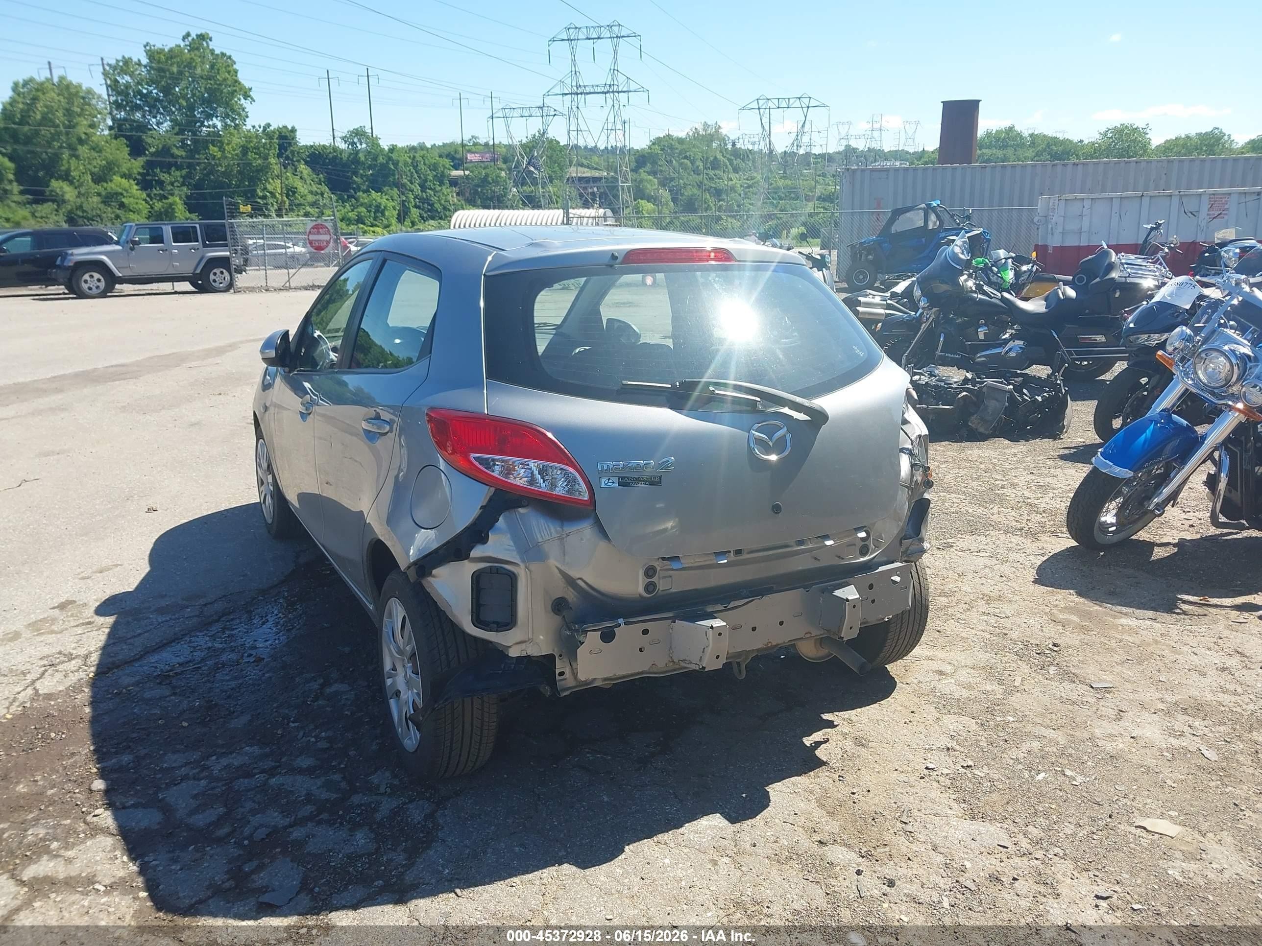 2013 Mazda Mazda2 Sport Gray vin: JM1DE1KZ9D0165541