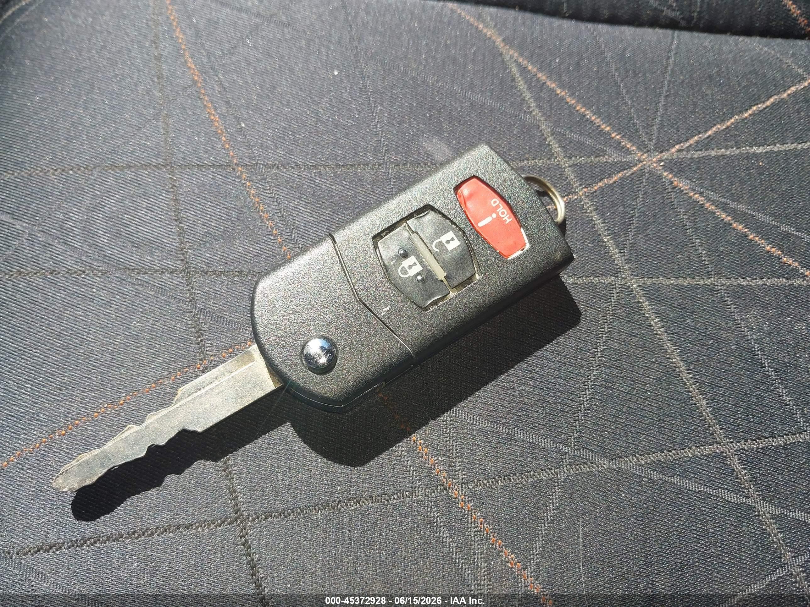 2013 Mazda Mazda2 Sport Gray vin: JM1DE1KZ9D0165541
