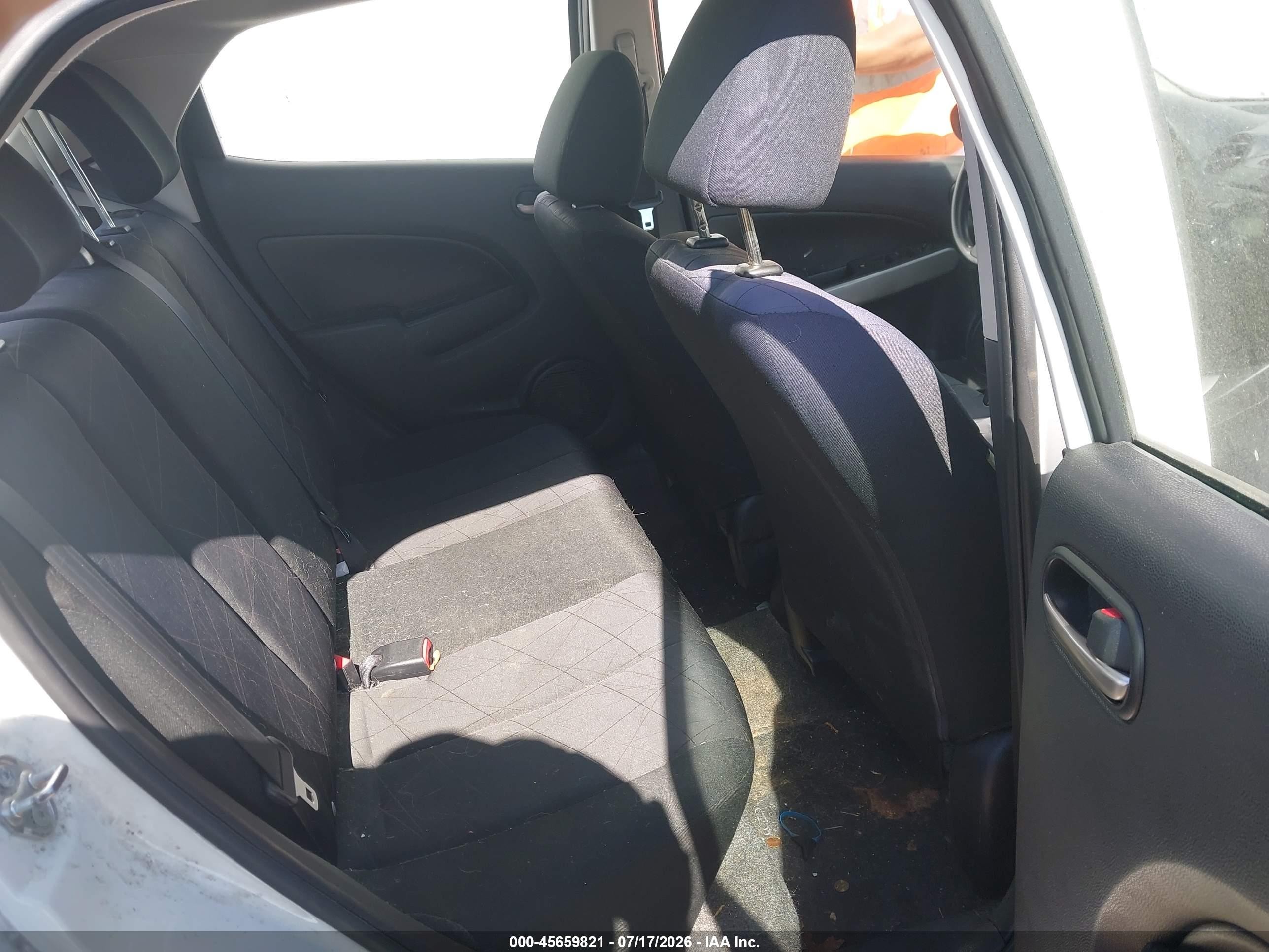 2013 Mazda Mazda2 Sport Белый vin: JM1DE1KZXD0157335