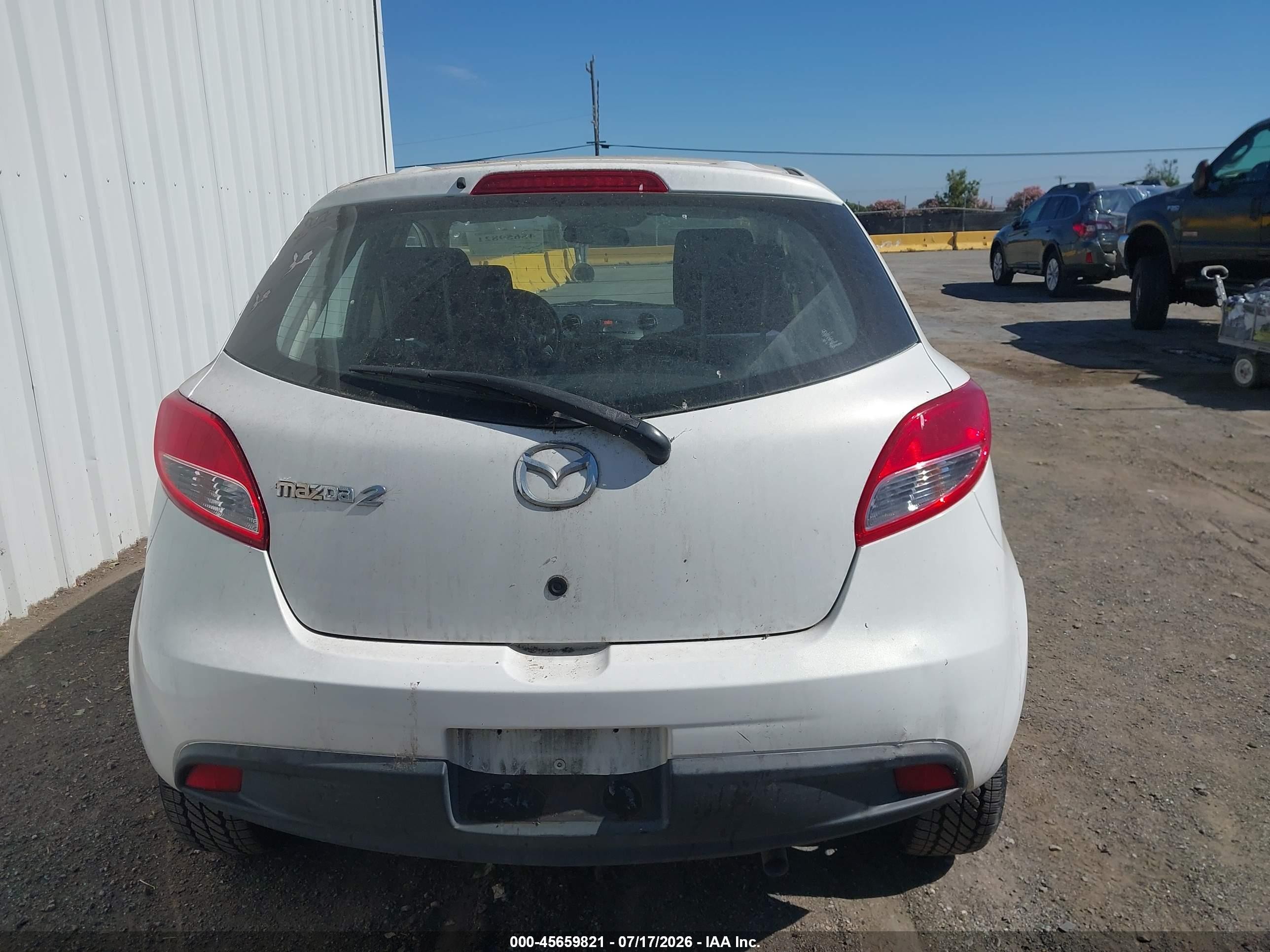 2013 Mazda Mazda2 Sport Белый vin: JM1DE1KZXD0157335