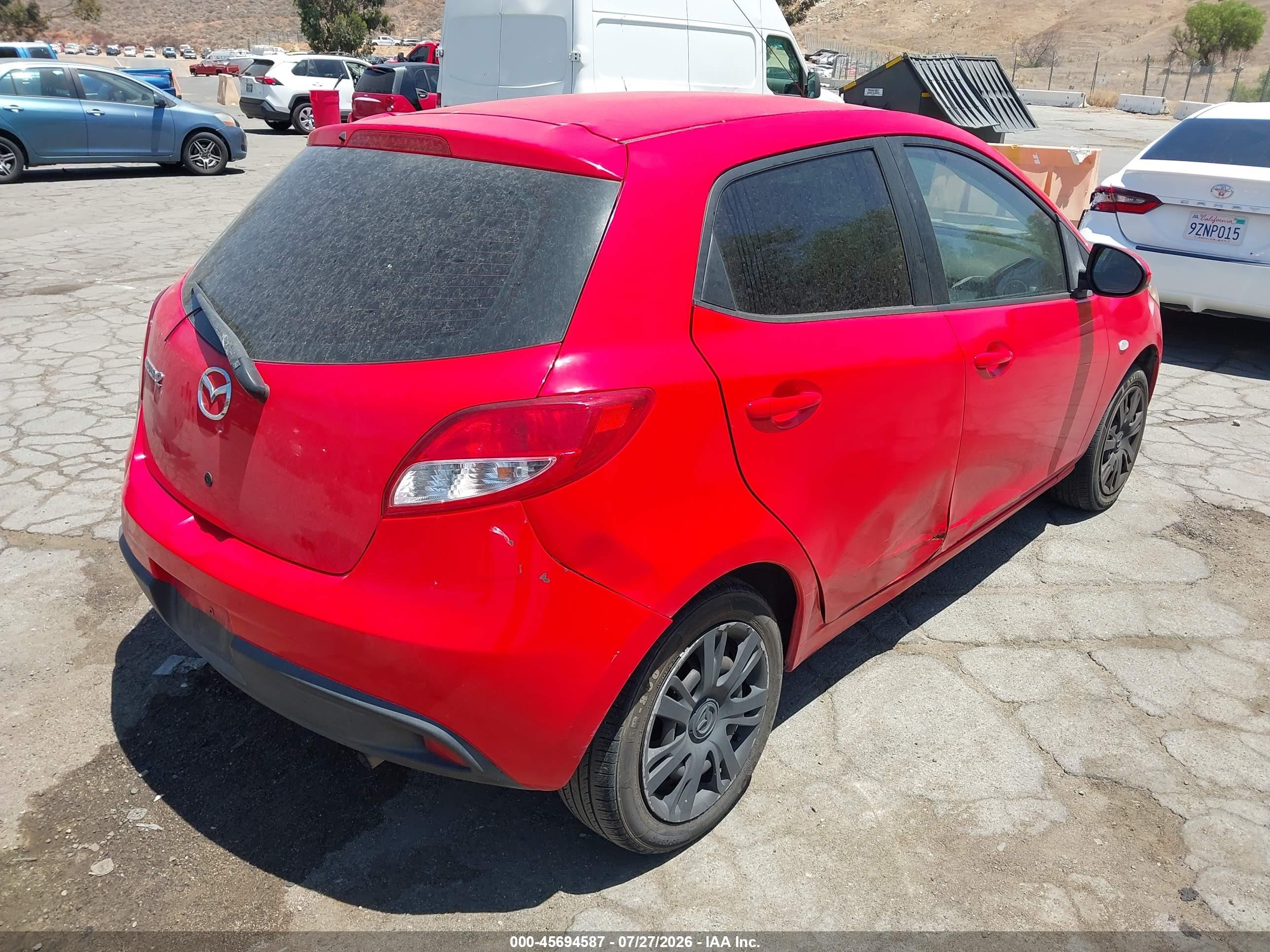 2014 Mazda Mazda2 Sport Красный vin: JM1DE1KZXE0174301