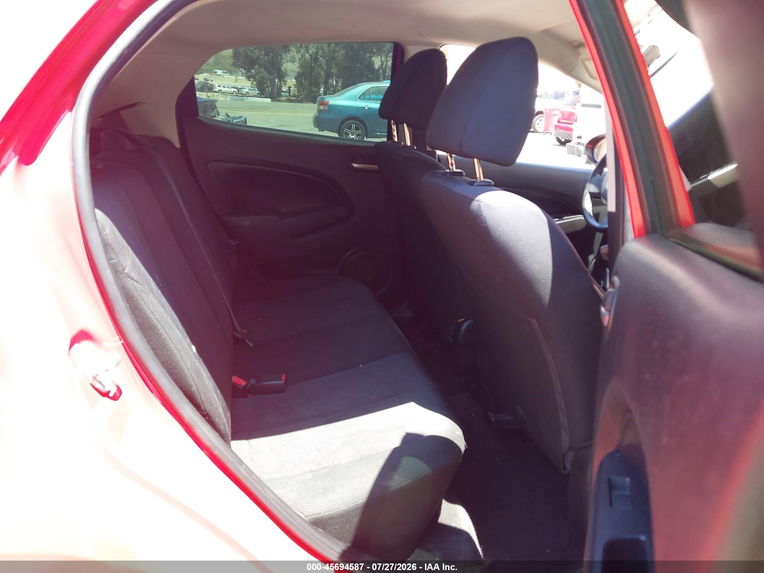 2014 Mazda Mazda2 Sport Красный vin: JM1DE1KZXE0174301