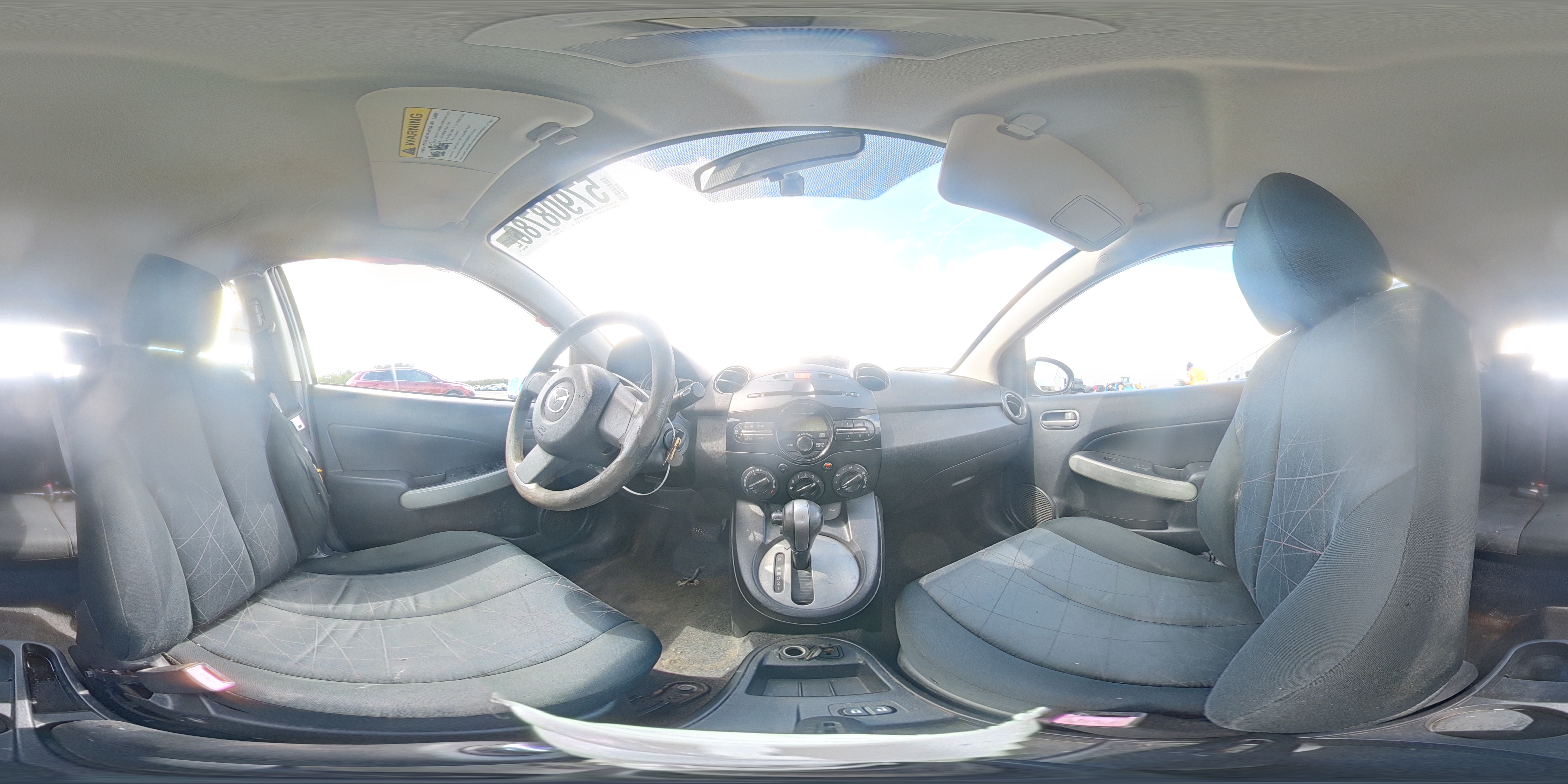 2014 Mazda Mazda2 Sport Белый vin: JM1DE1KZXE0182379