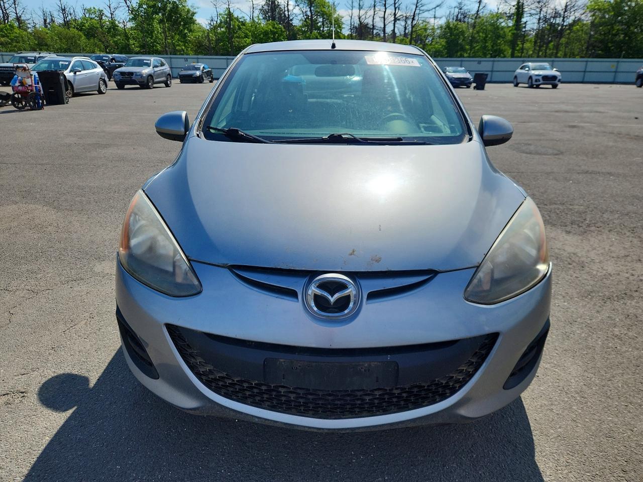 2014 Mazda Mazda2 Sport Серебряный vin: JM1DE1KZXE0185119