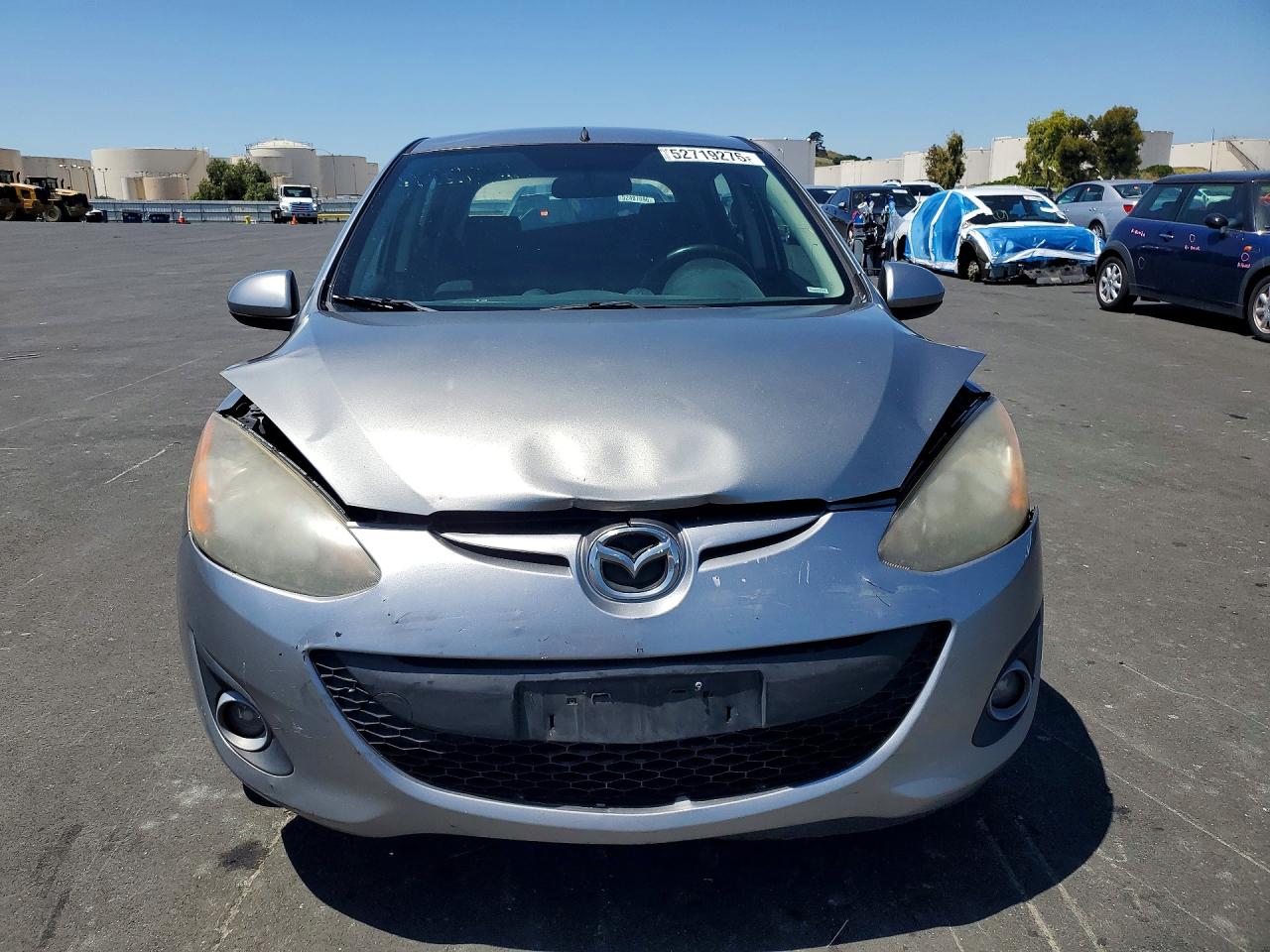 2012 Mazda Mazda2 Silver vin: JM1DE1LY1C0140654